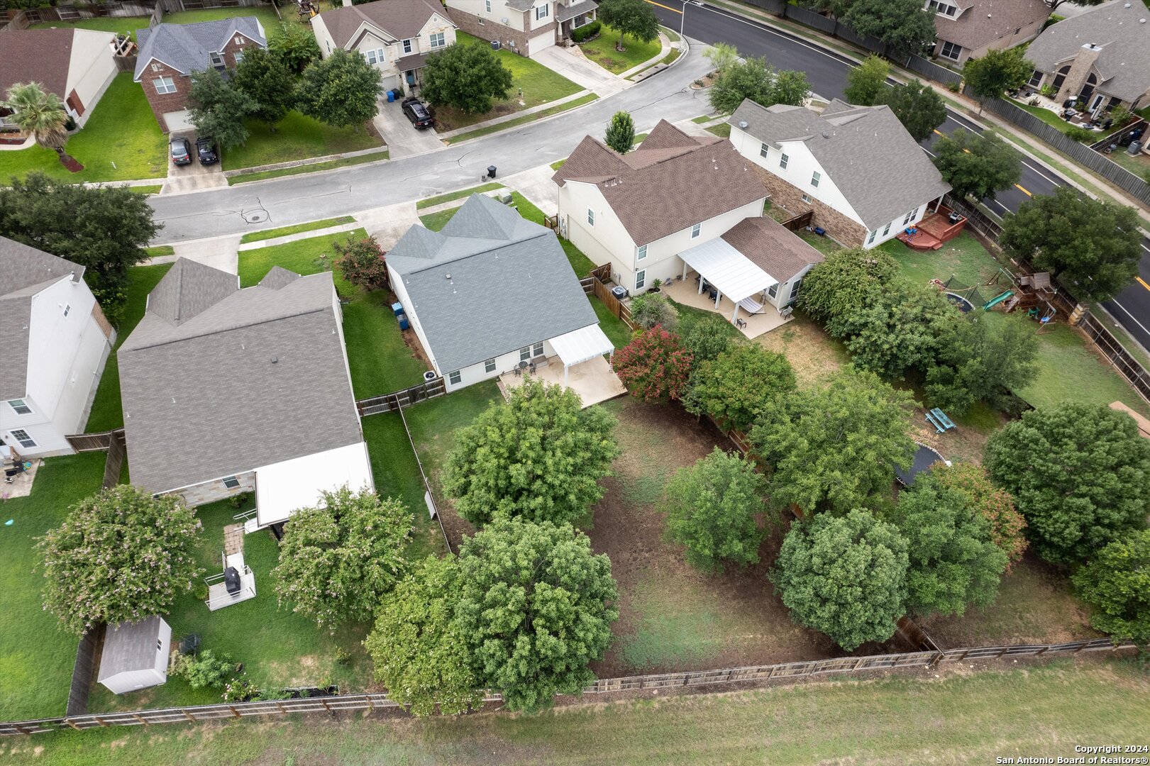 237 TURNBERRY DR