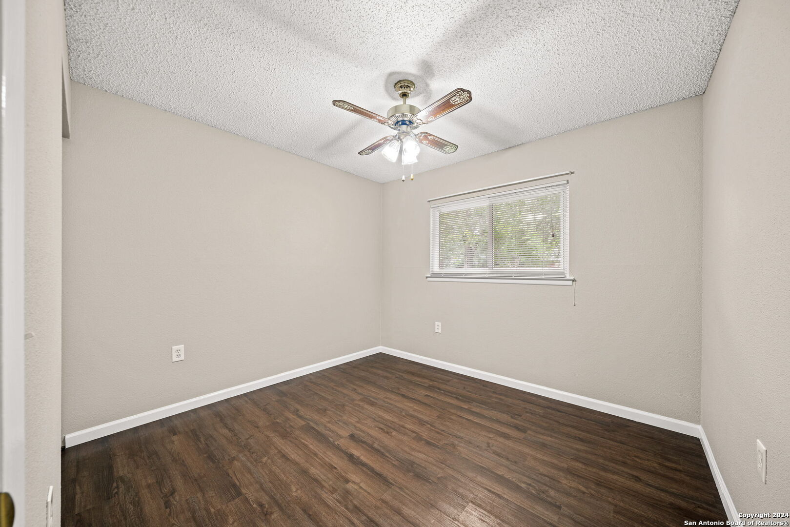 5911 Lake Champlain