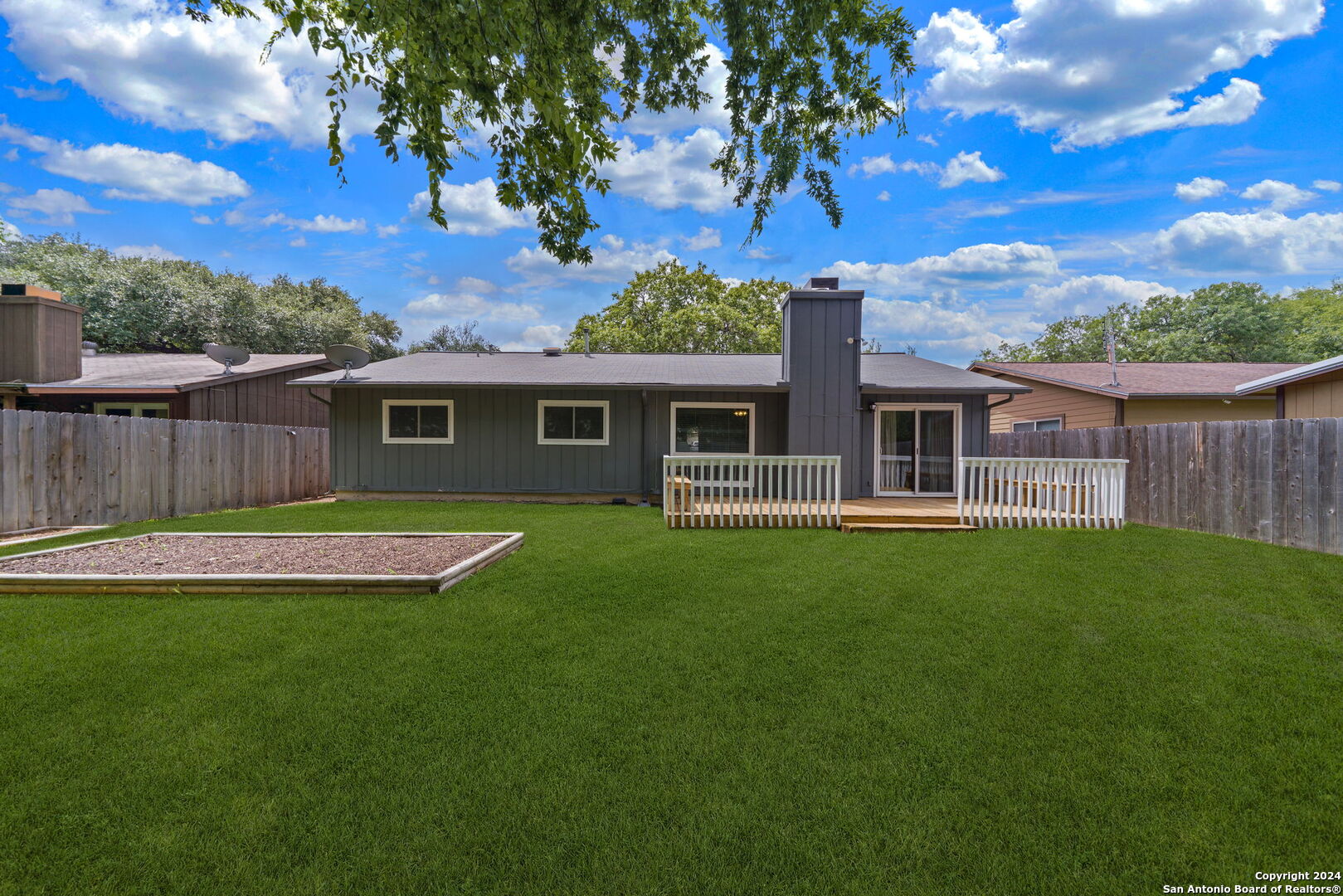 5911 Lake Champlain