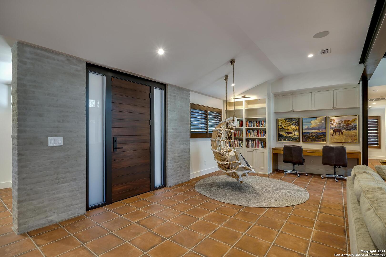 119 Canyon Oaks Dr