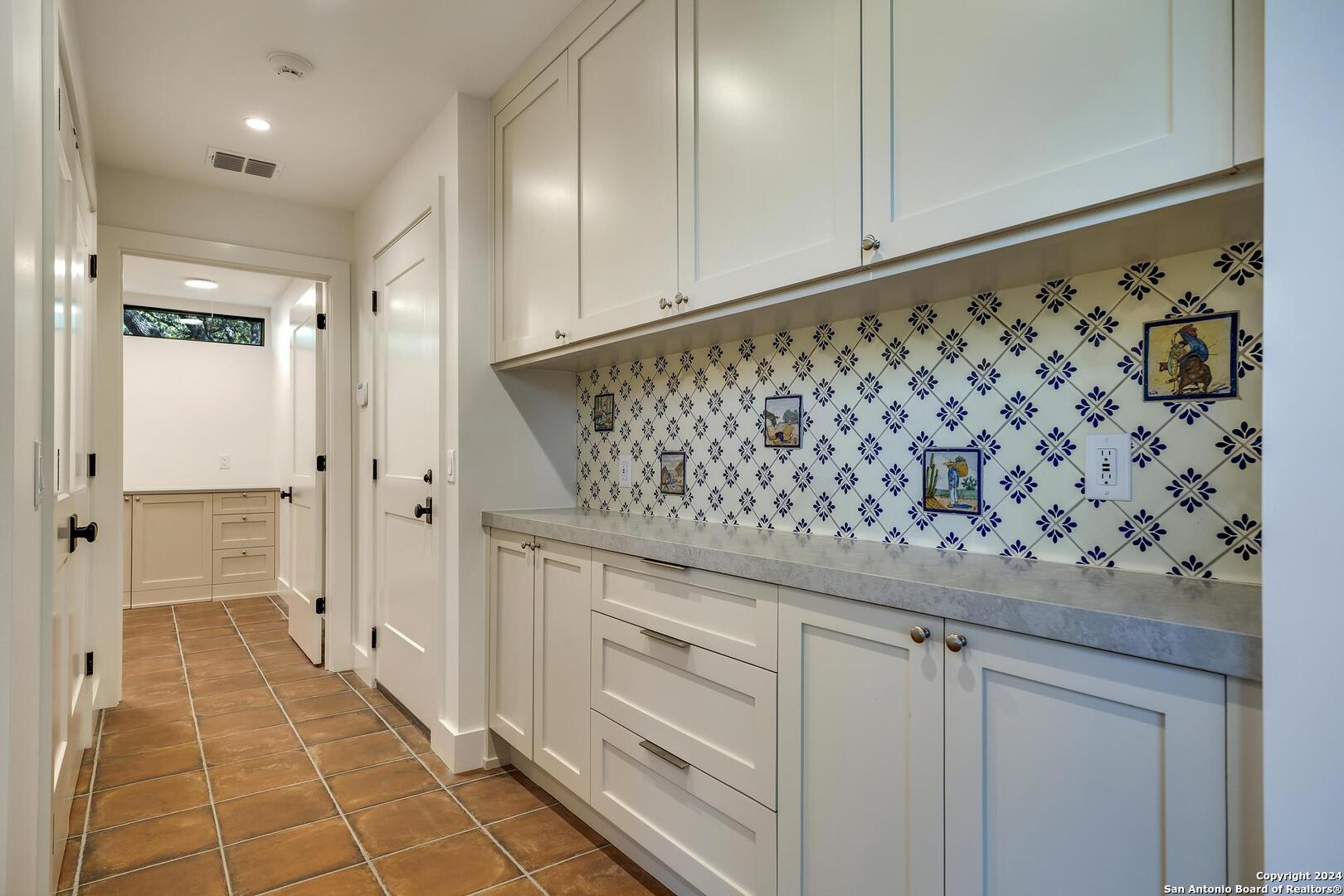119 Canyon Oaks Dr