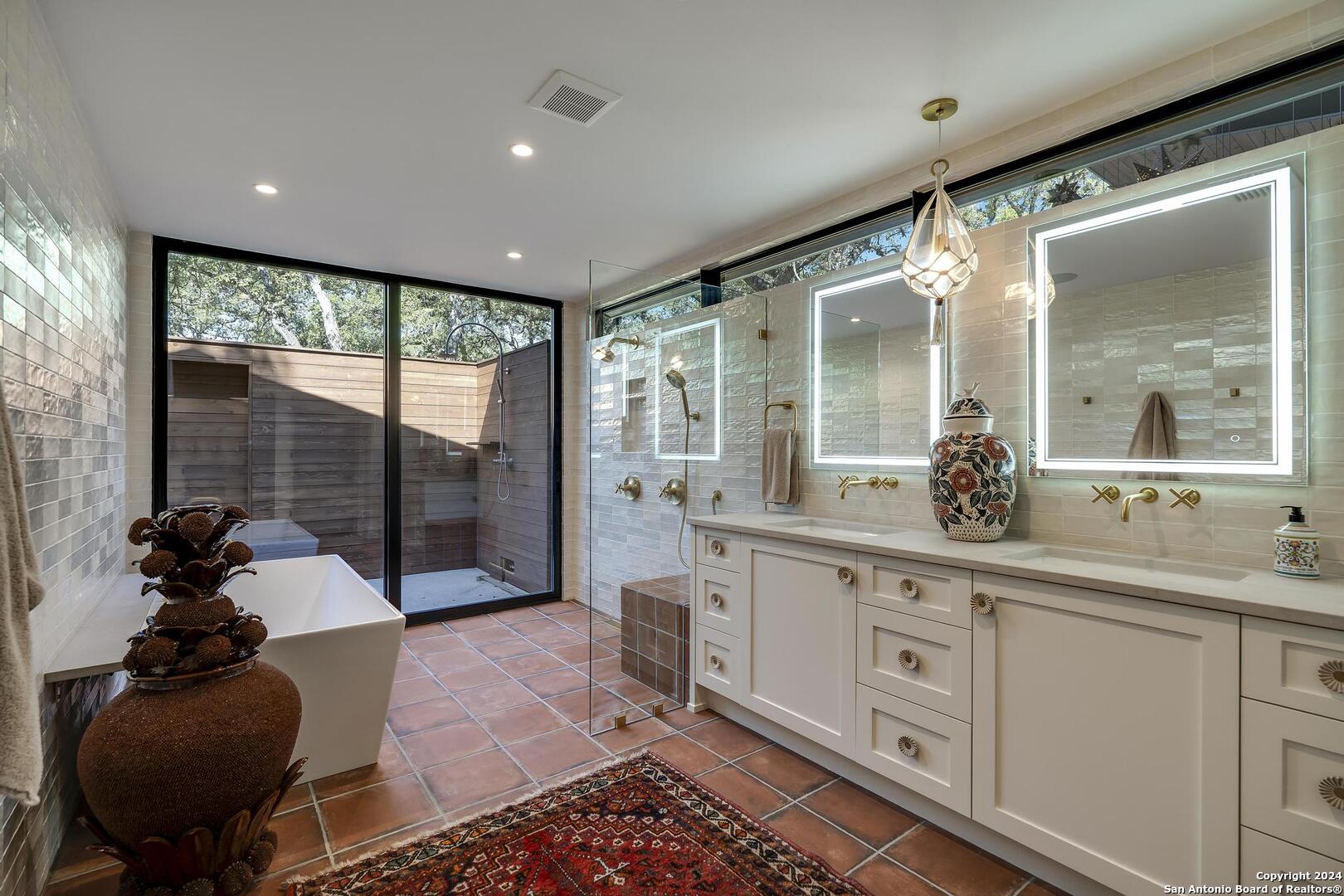 119 Canyon Oaks Dr