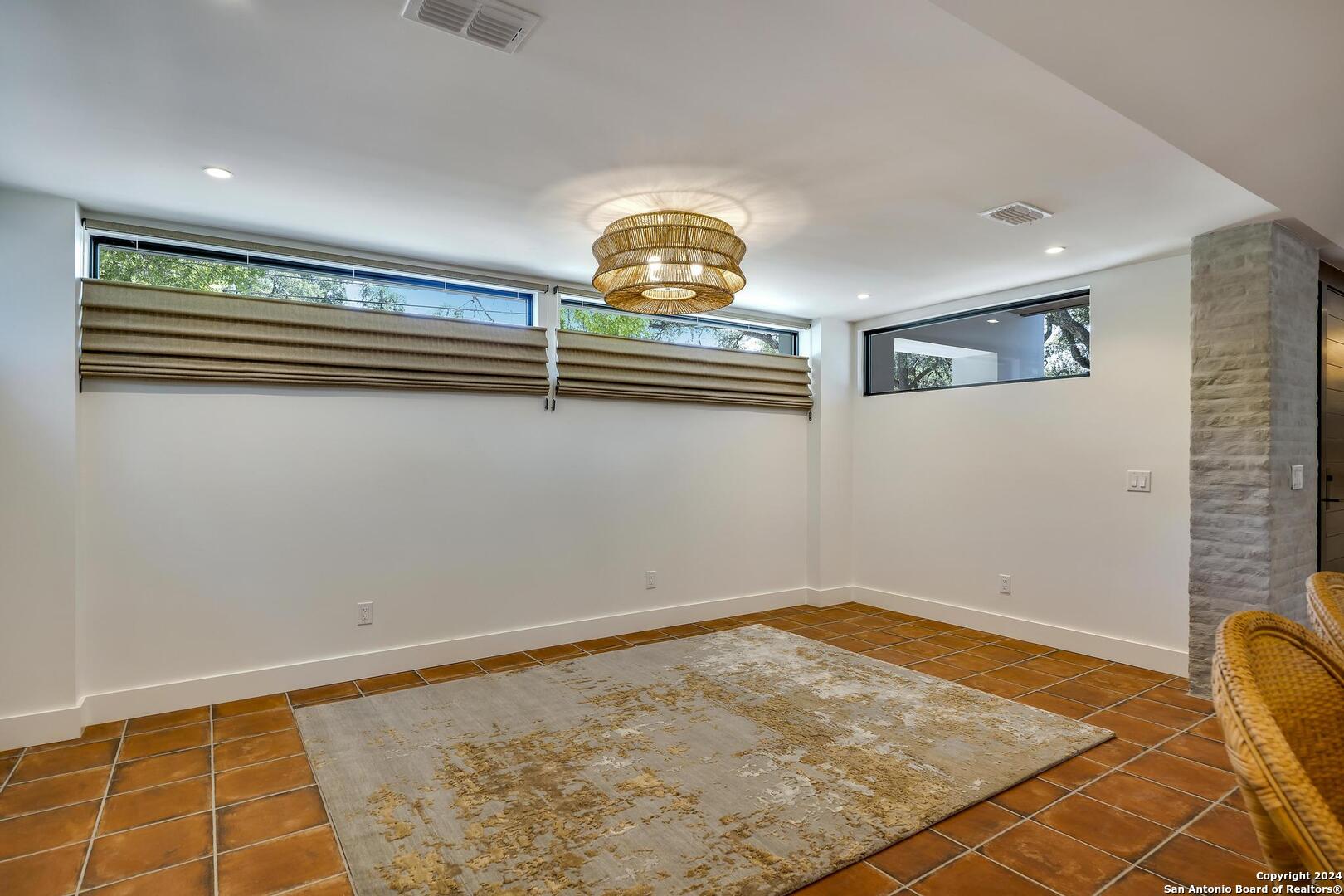119 Canyon Oaks Dr
