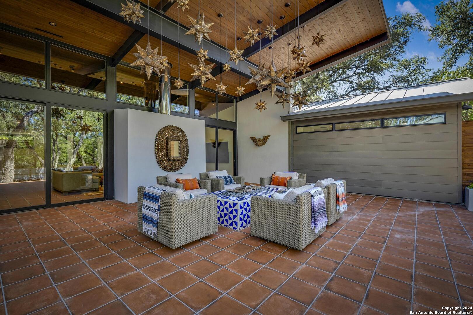 119 Canyon Oaks Dr
