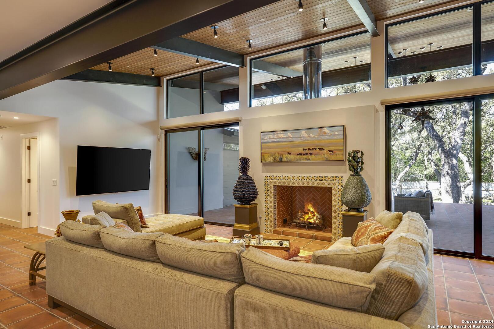 119 Canyon Oaks Dr