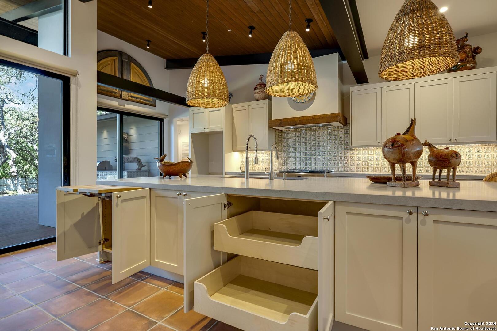 119 Canyon Oaks Dr