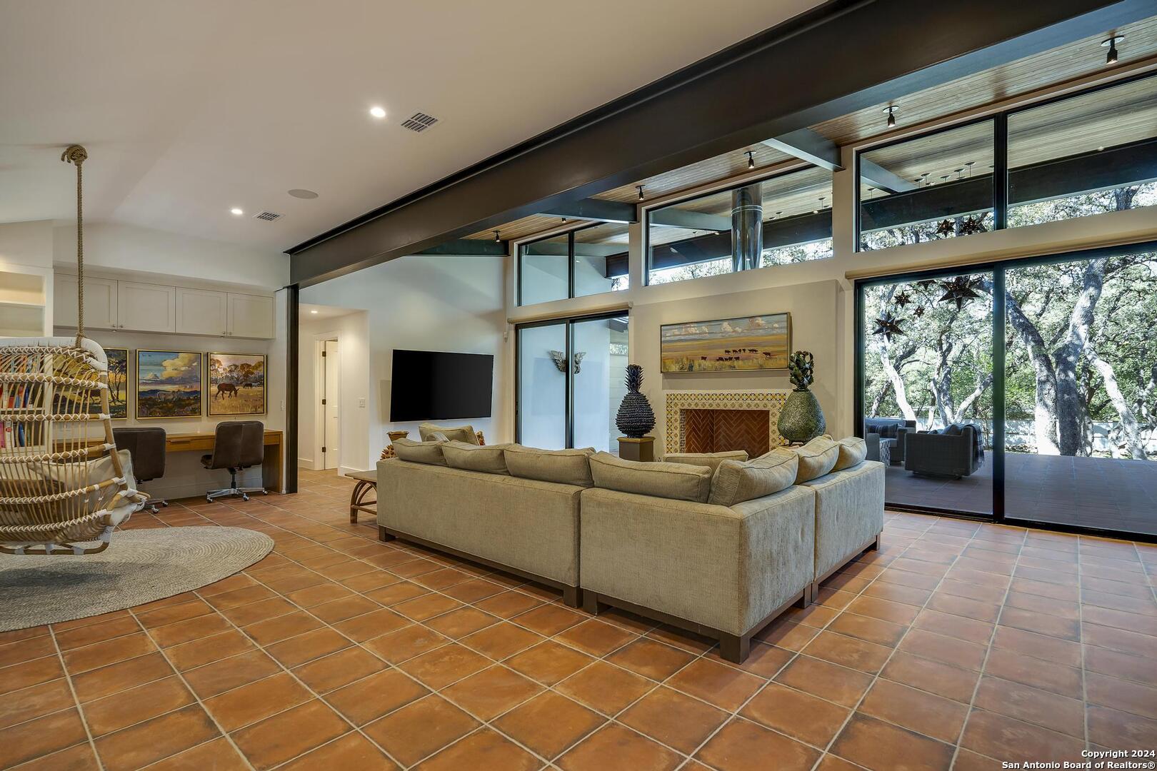 119 Canyon Oaks Dr