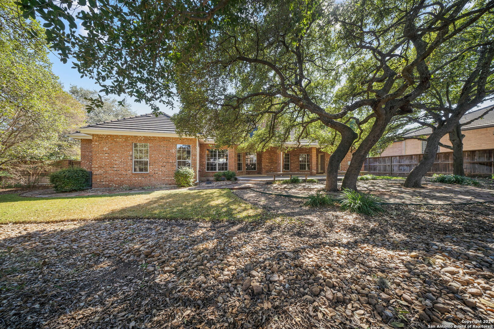1101 HARVEST OAK
