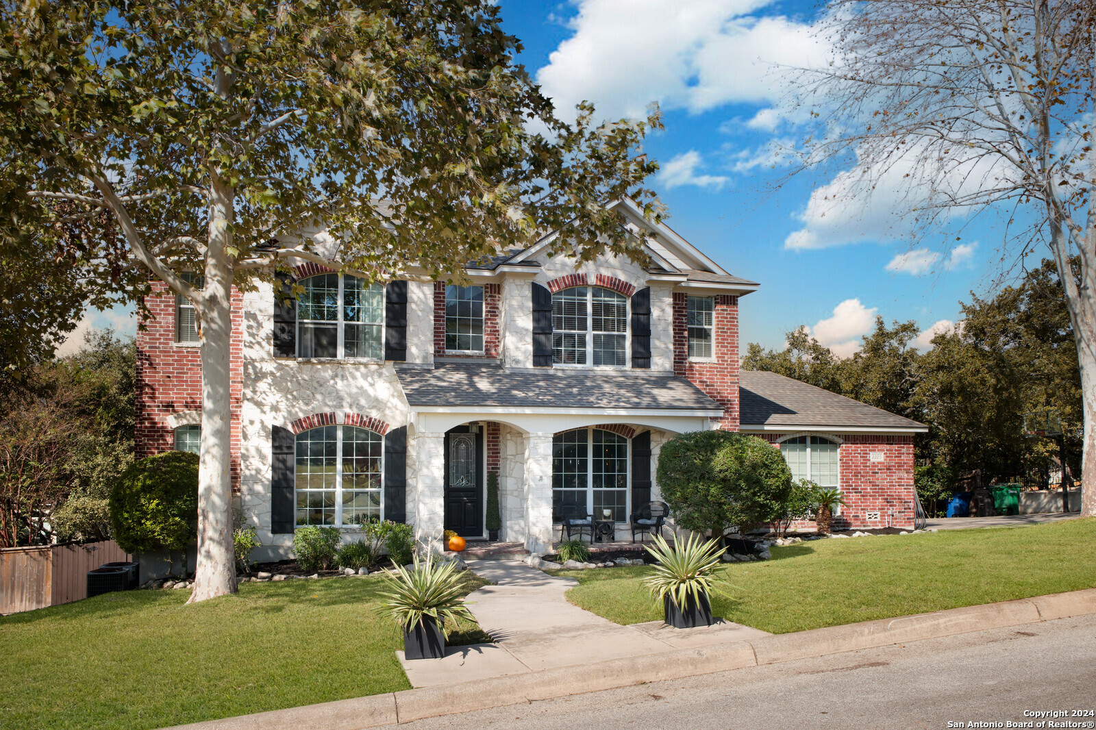 22215 Covella Ct