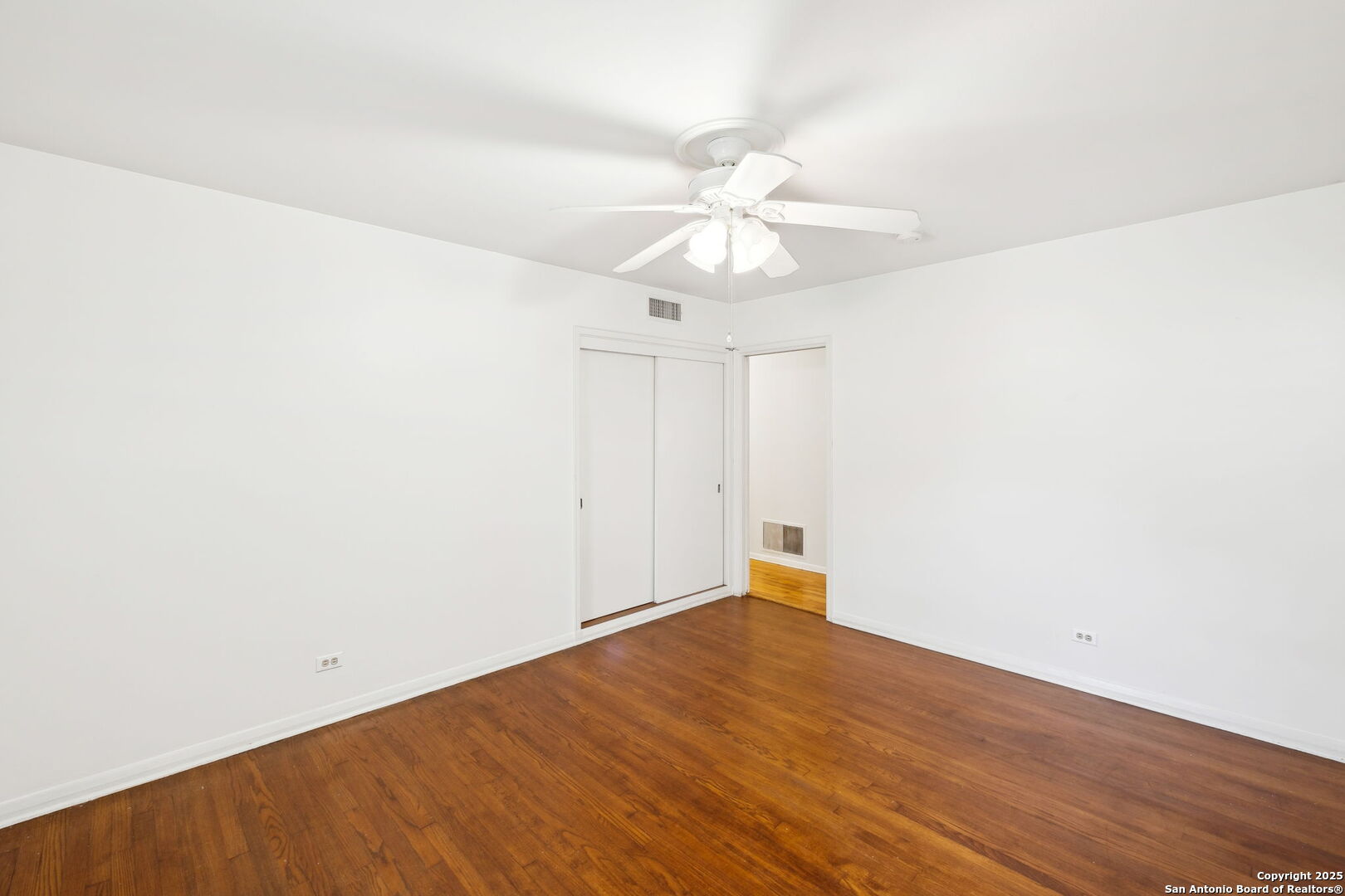 110 FIVE OAKS DR