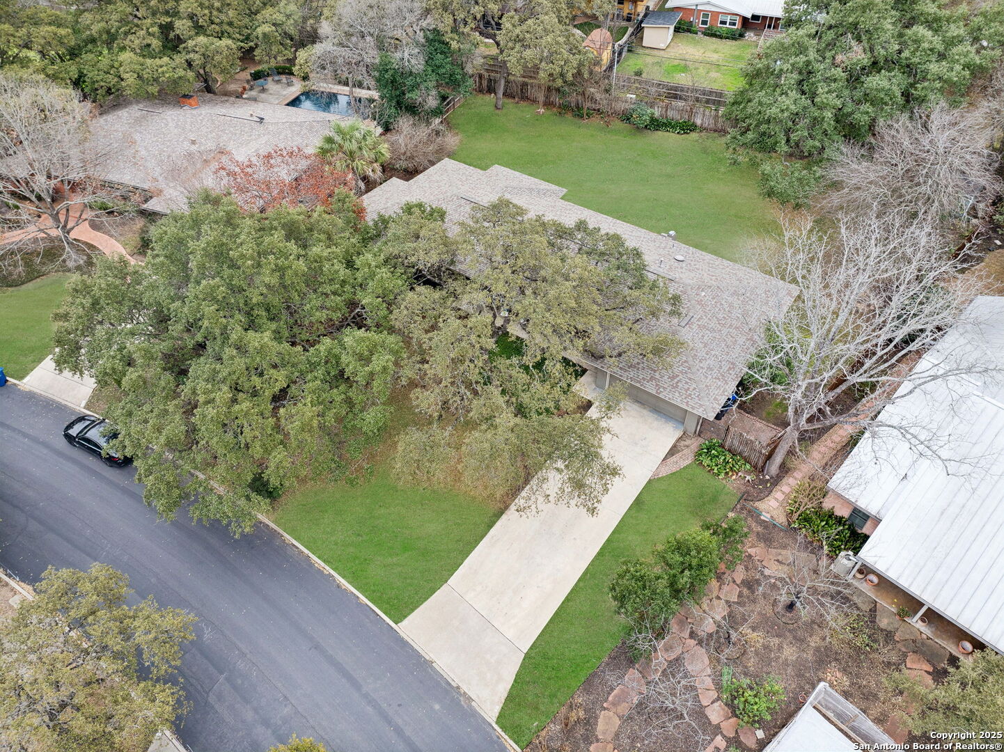 110 FIVE OAKS DR