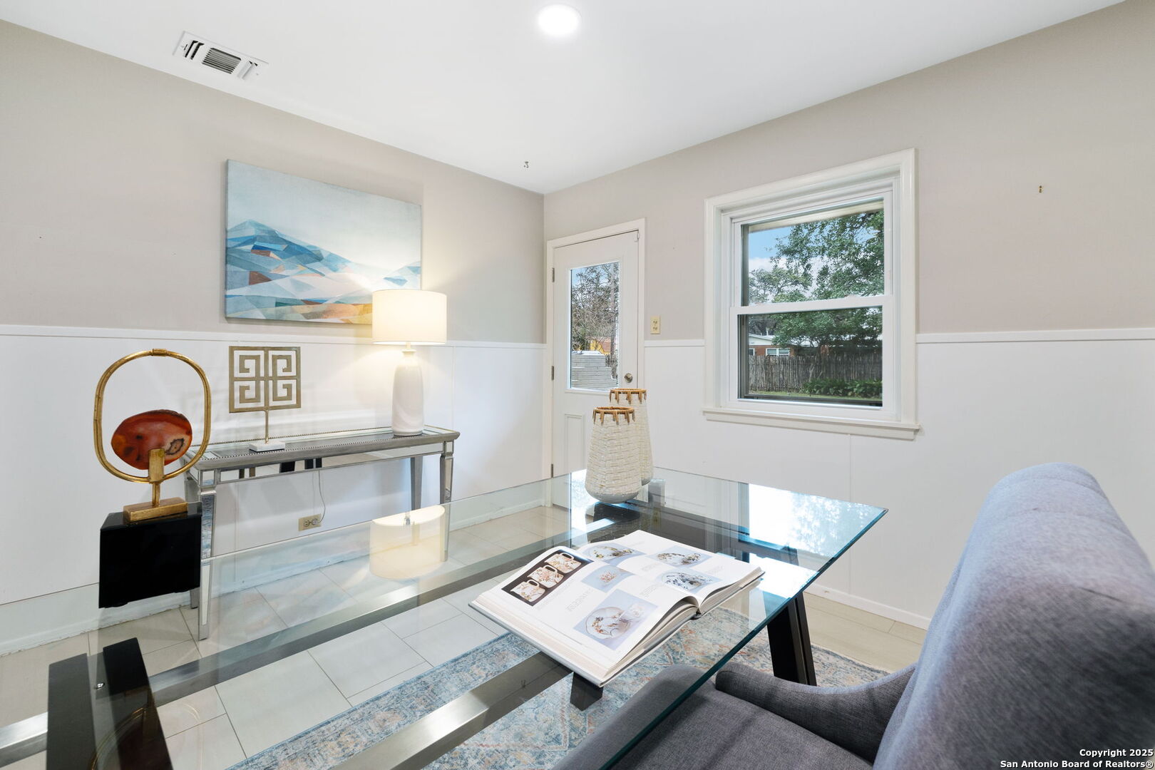 110 FIVE OAKS DR