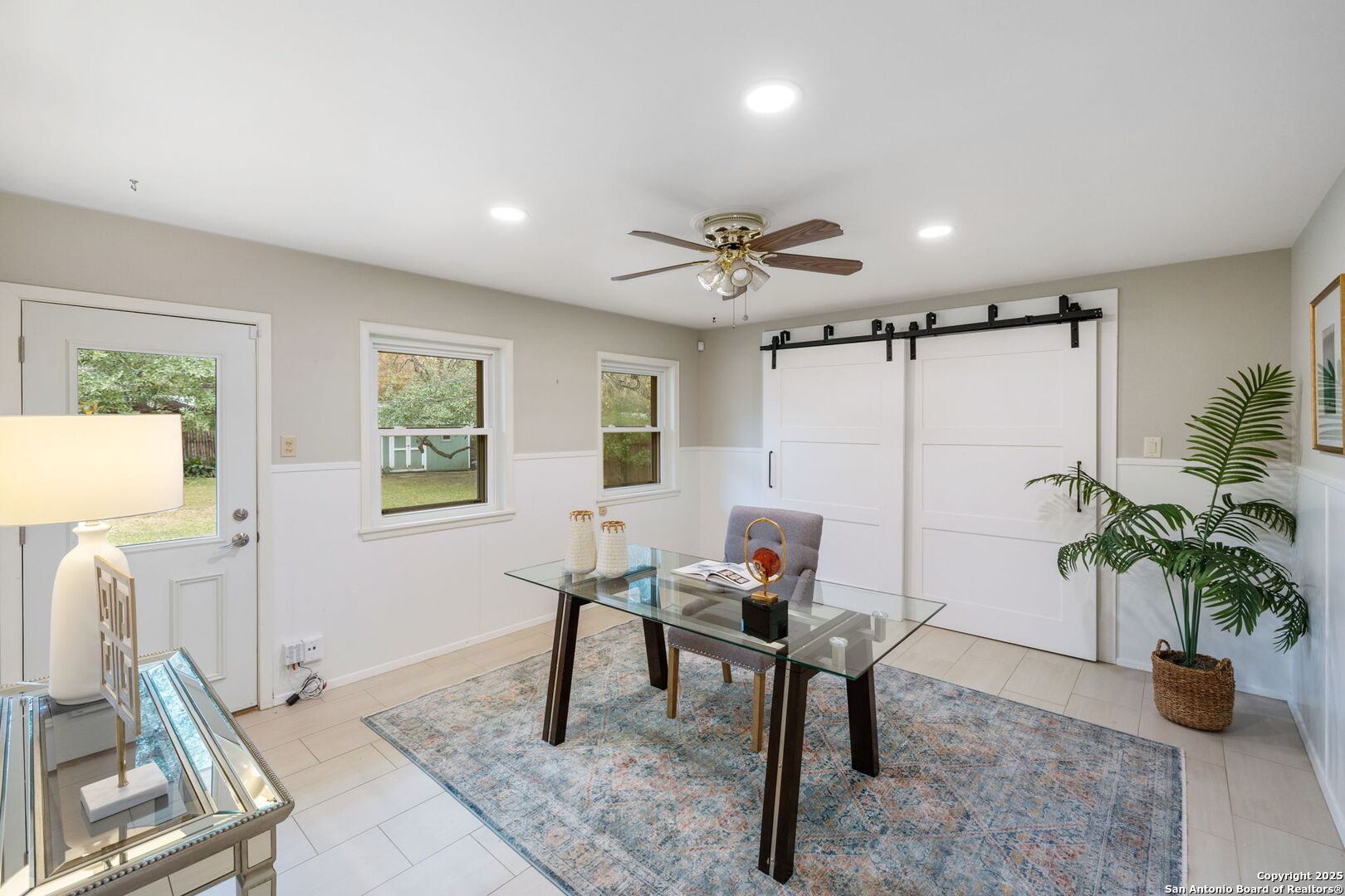 110 FIVE OAKS DR