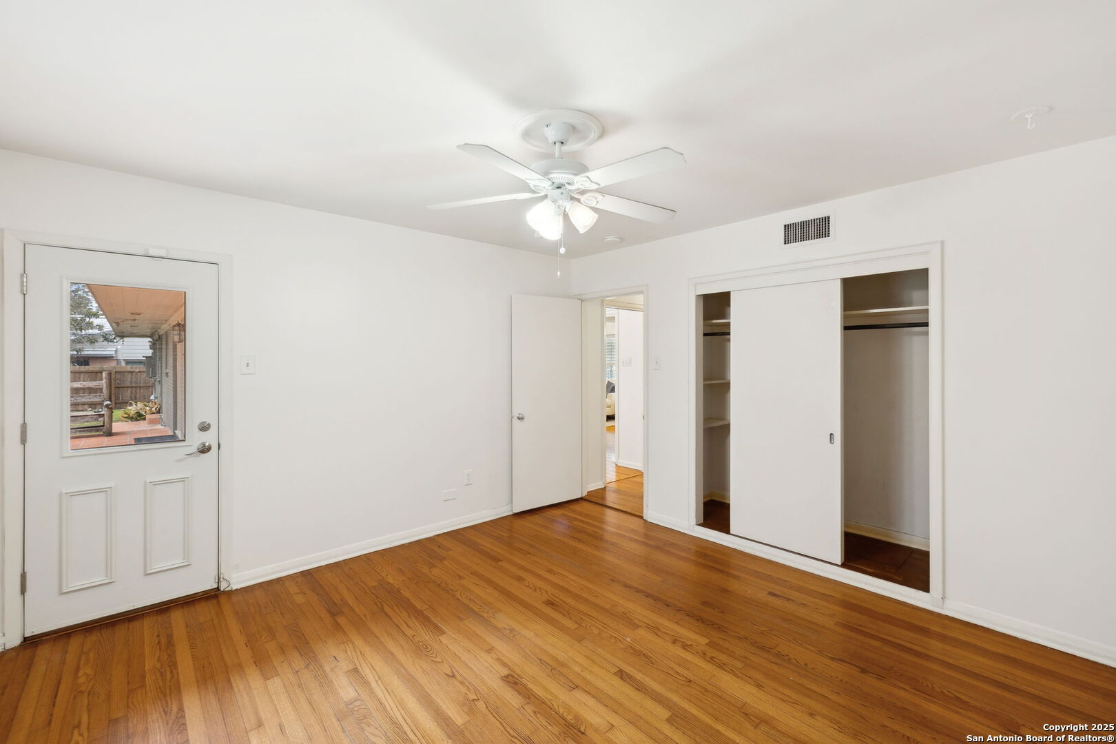 110 FIVE OAKS DR