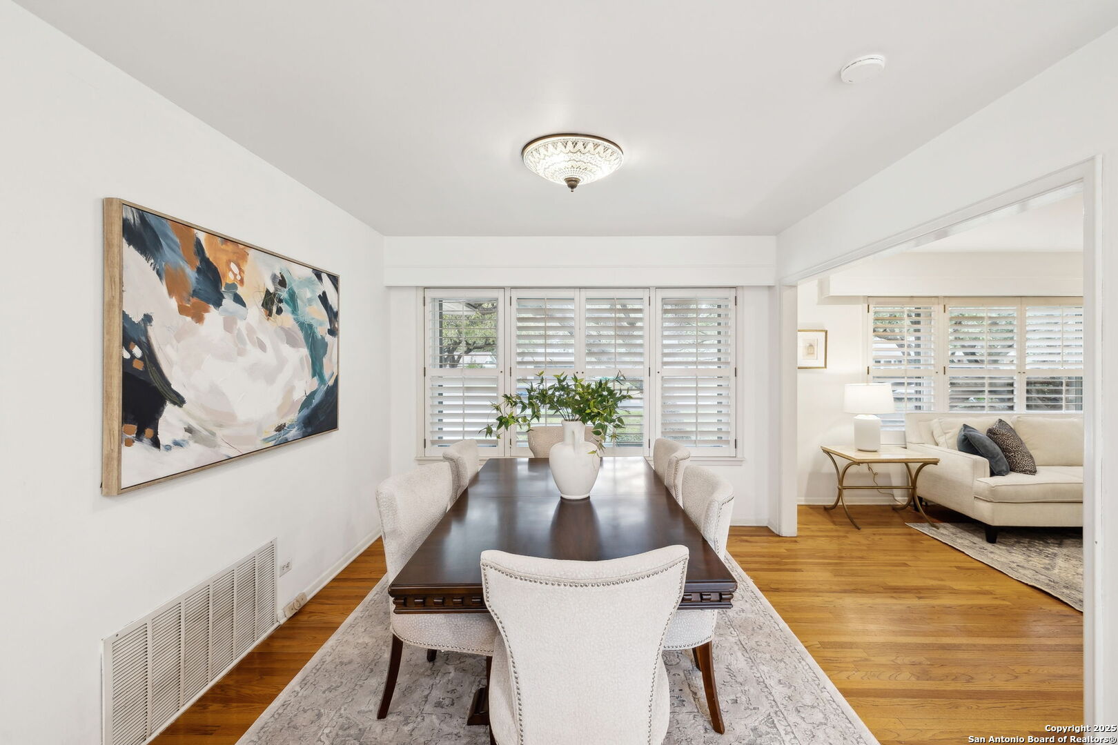 110 FIVE OAKS DR