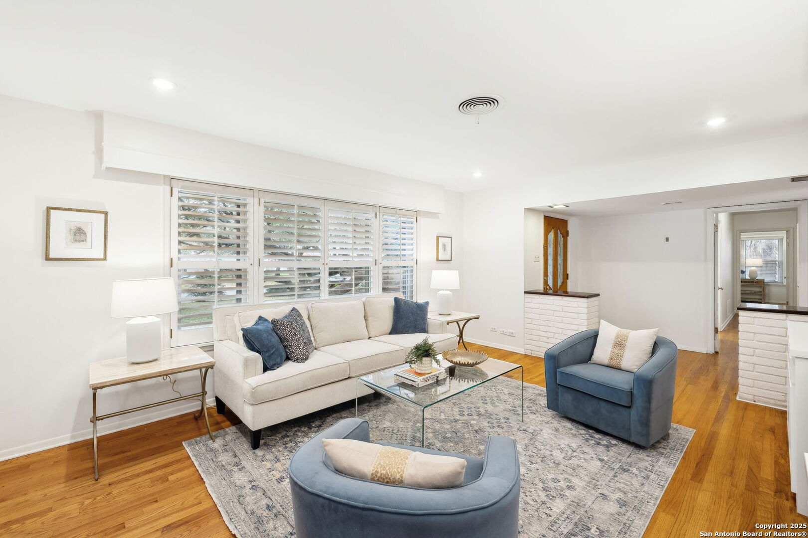 110 FIVE OAKS DR