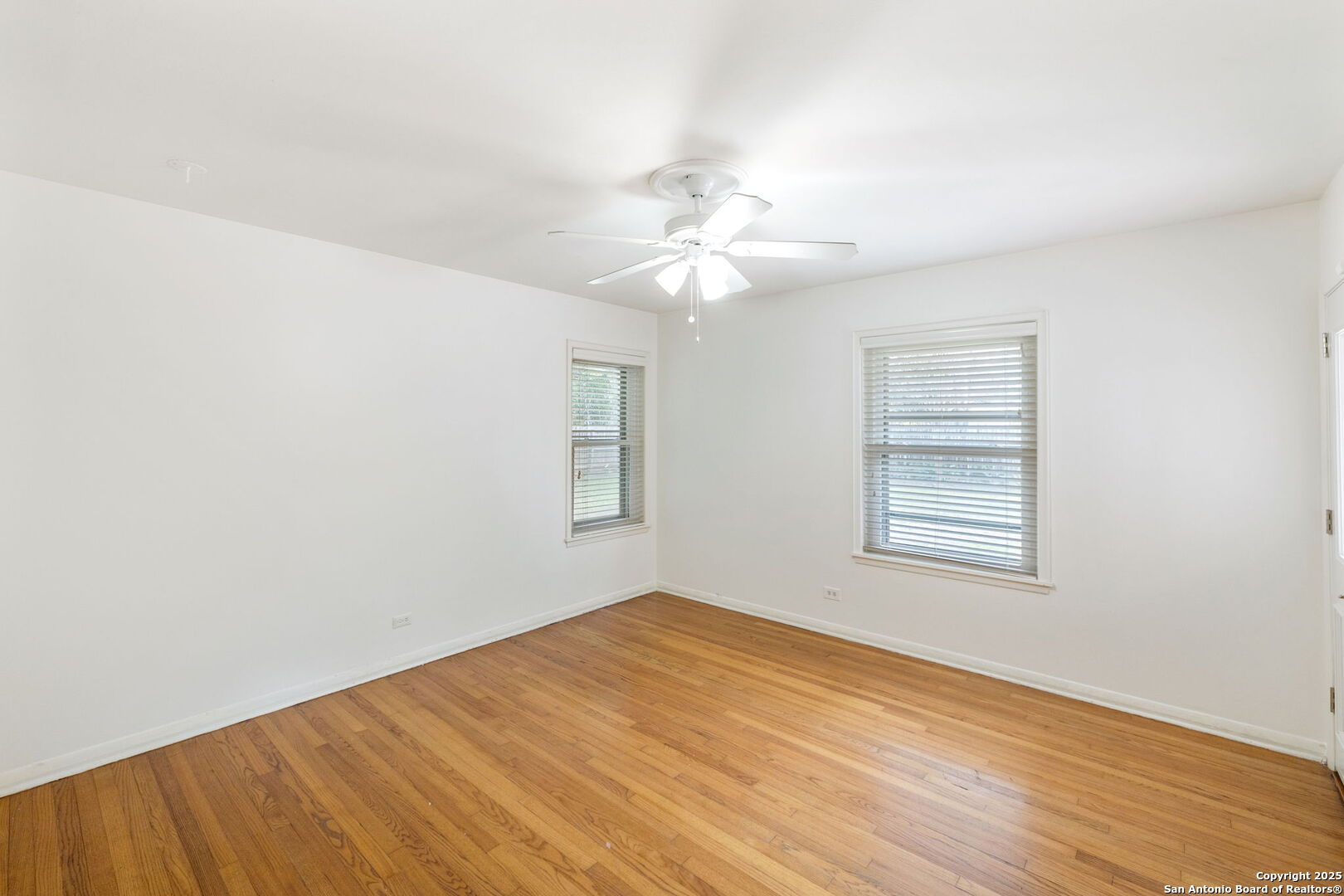 110 FIVE OAKS DR