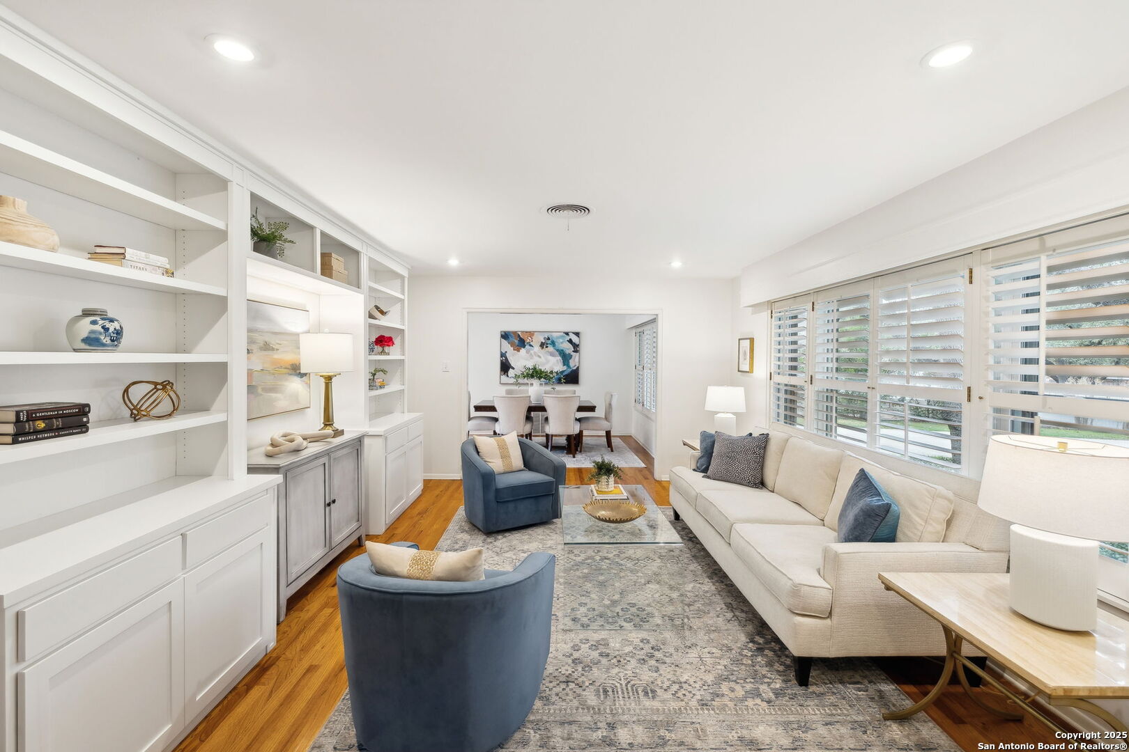 110 FIVE OAKS DR