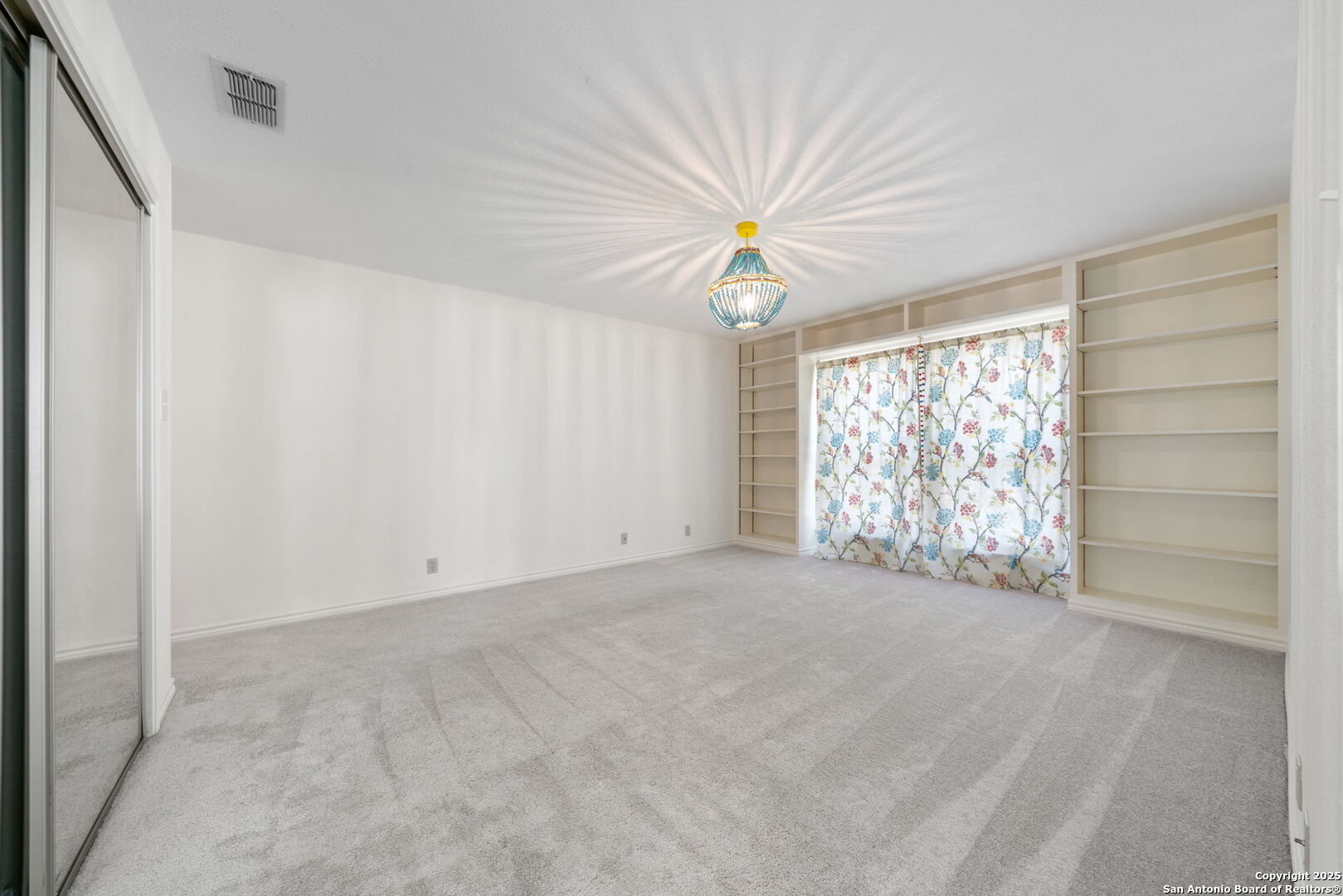 17403 Piney Woods Unit: 8101