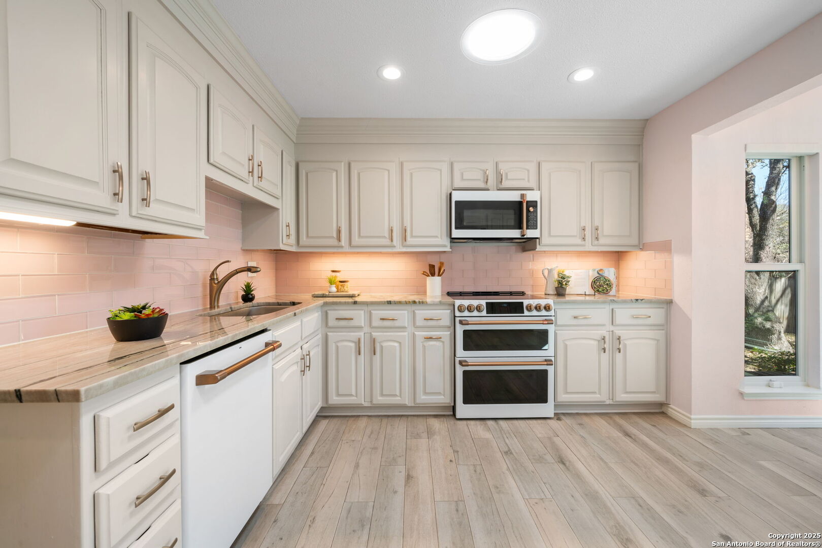 17403 Piney Woods Unit: 8101