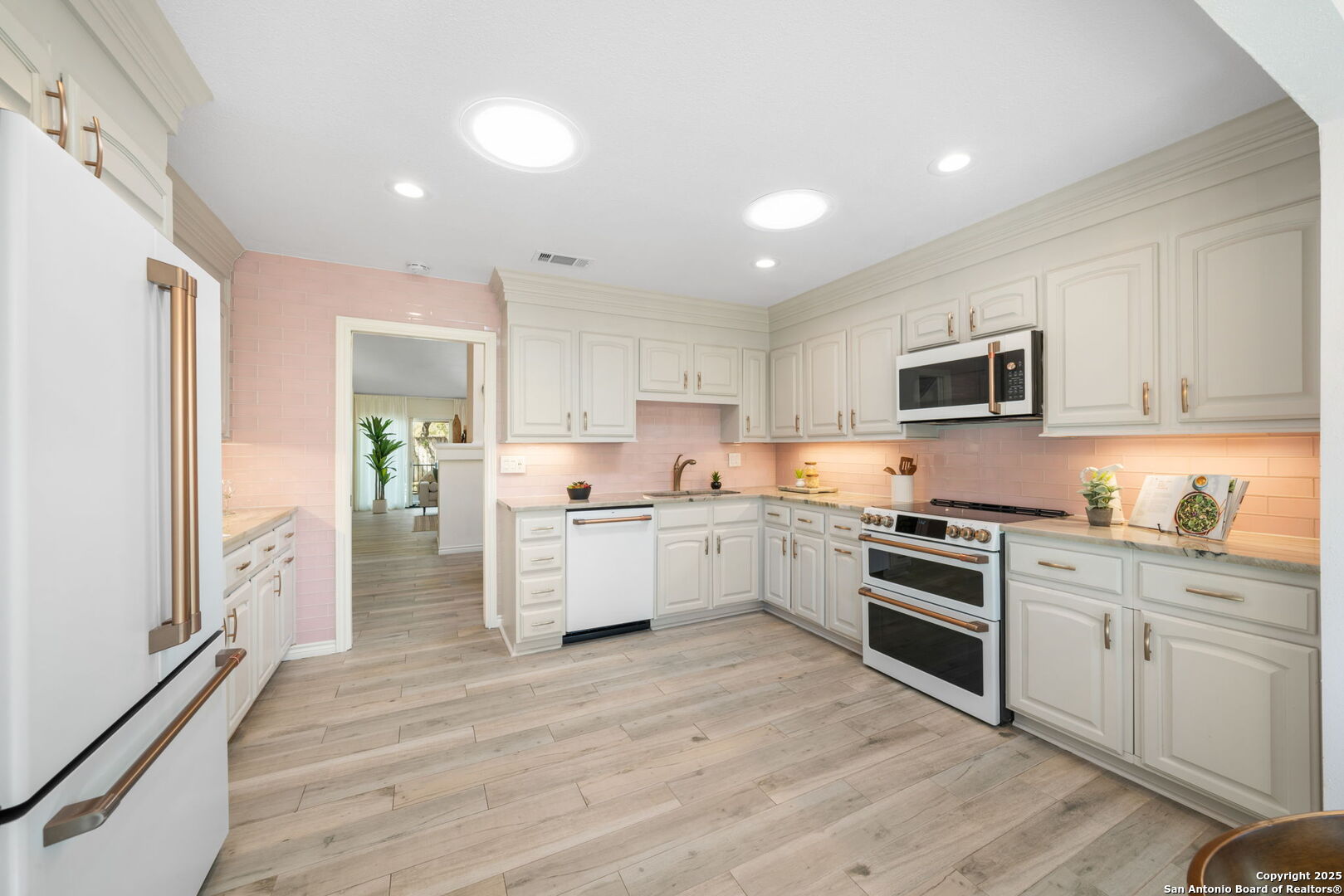 17403 Piney Woods Unit: 8101