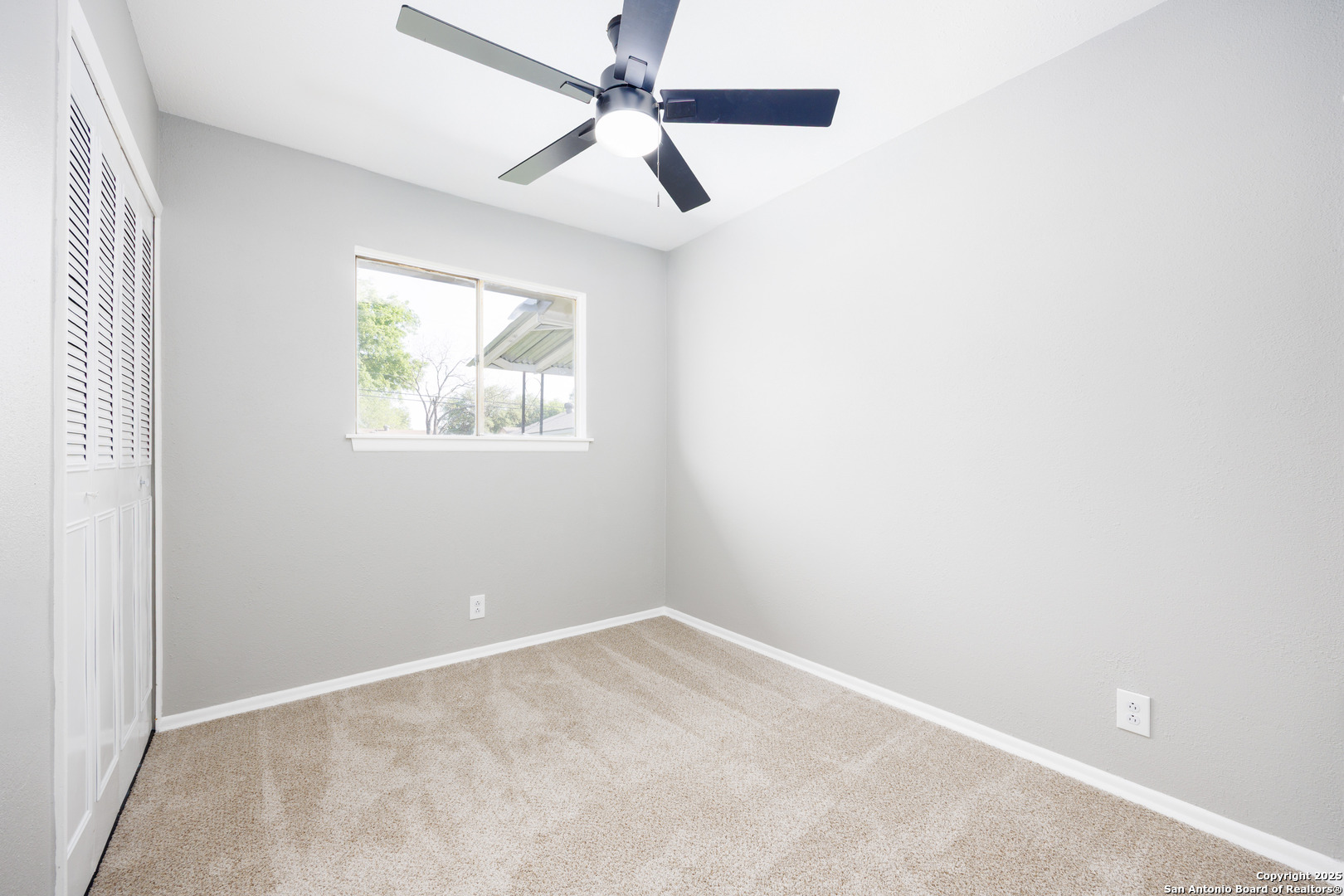 5218 Swann