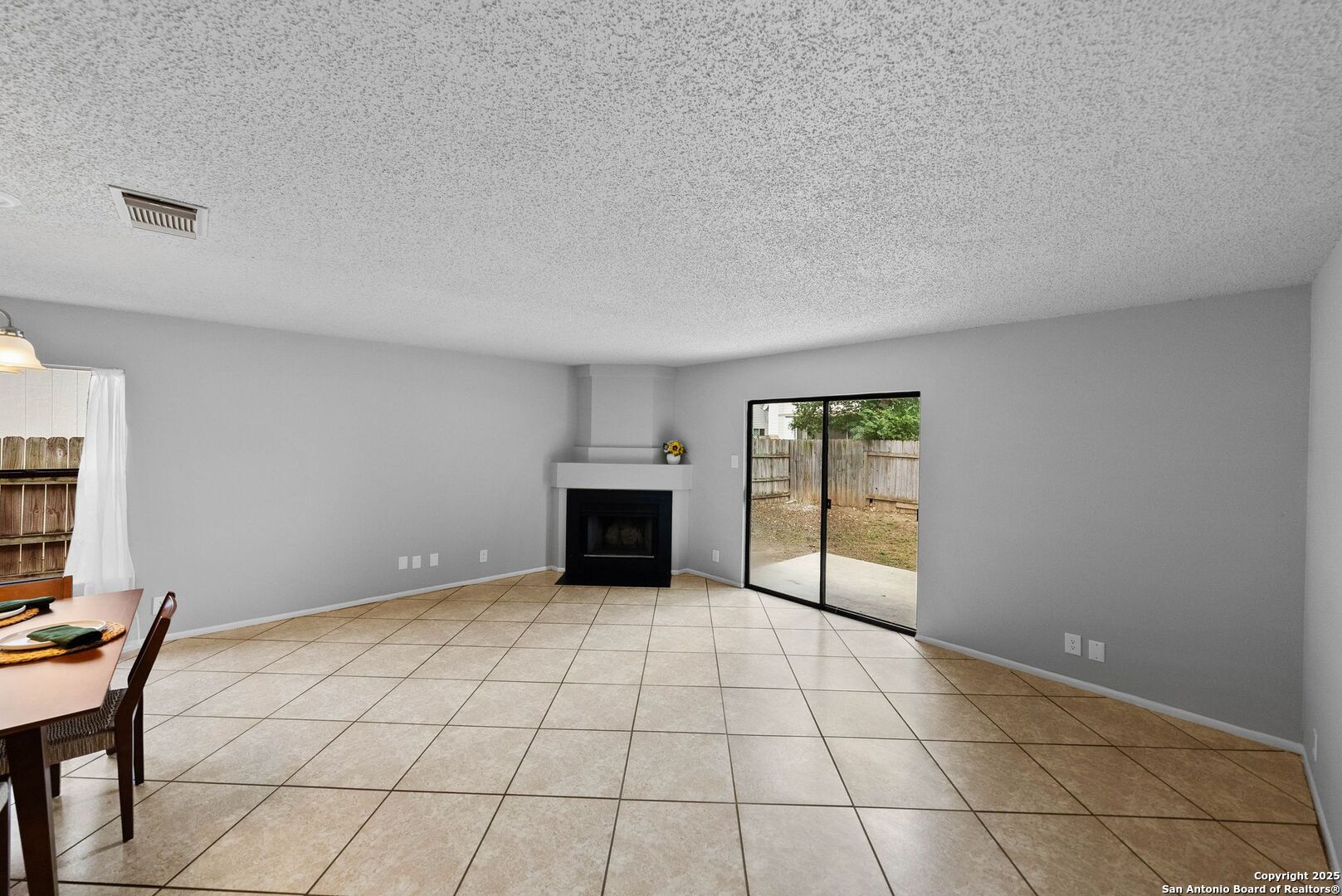 7651 Cascade Oak