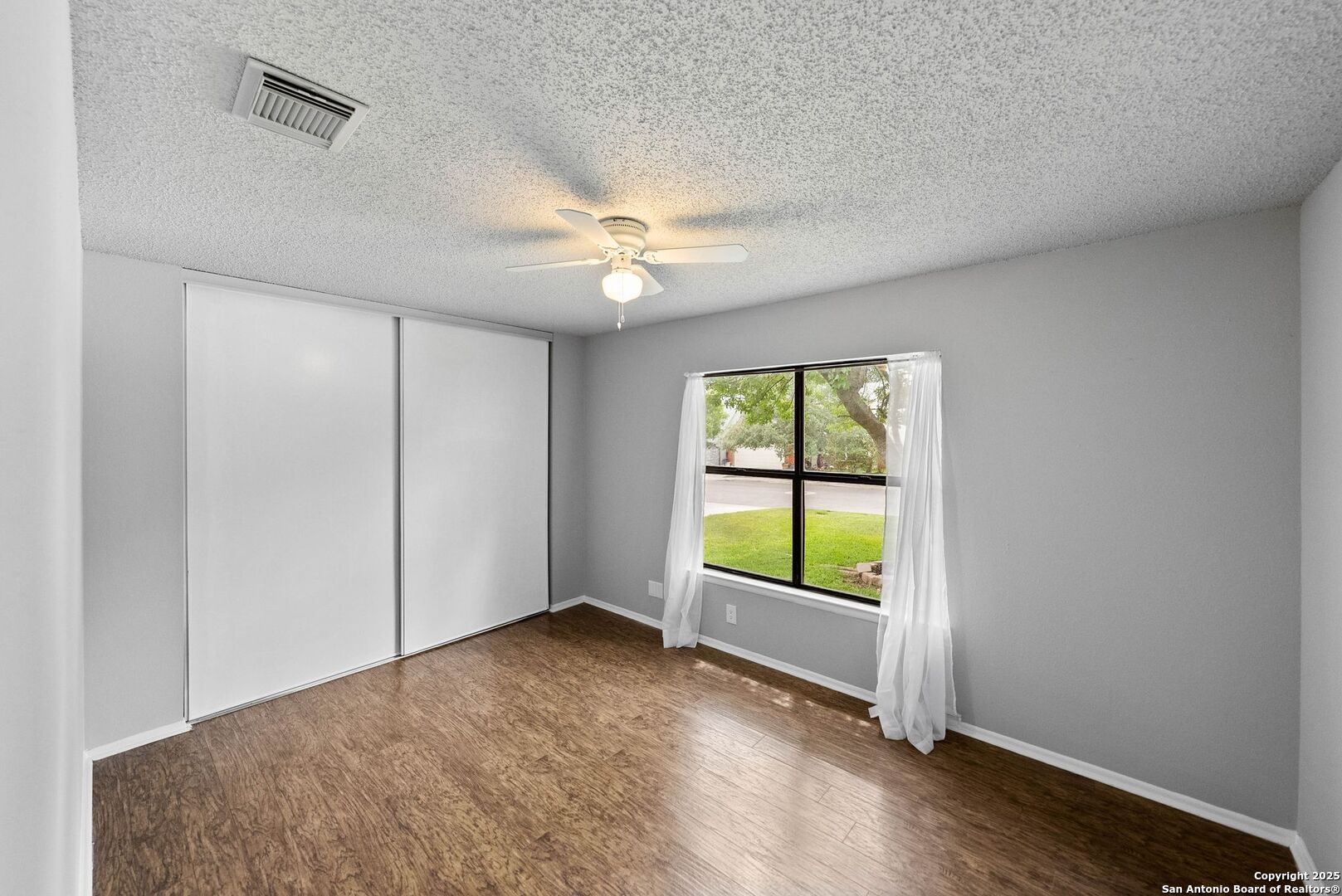 7651 Cascade Oak