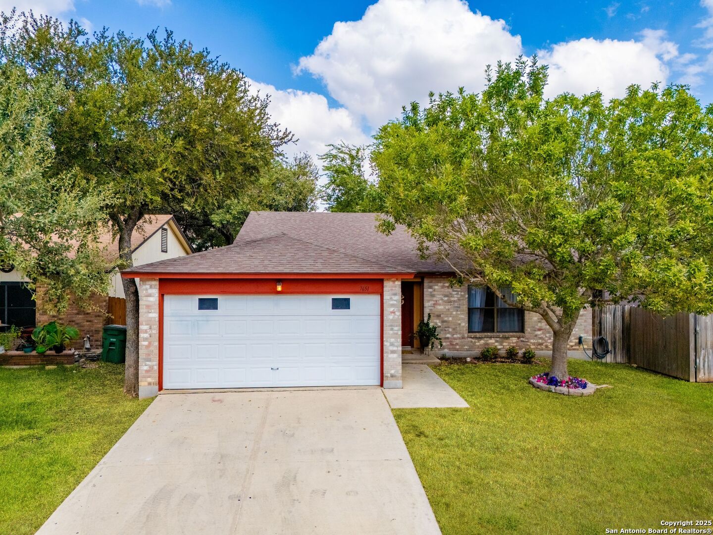 7651 Cascade Oak