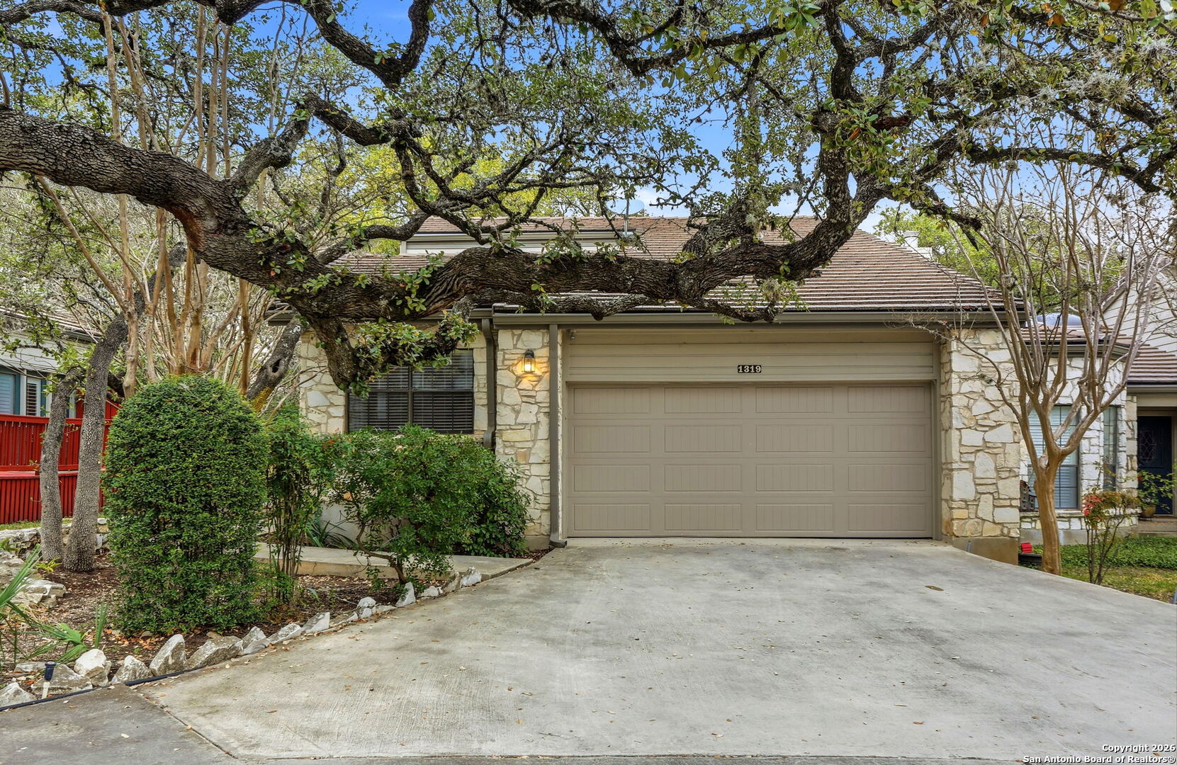 1319 Saint Andrews Unit: 5803