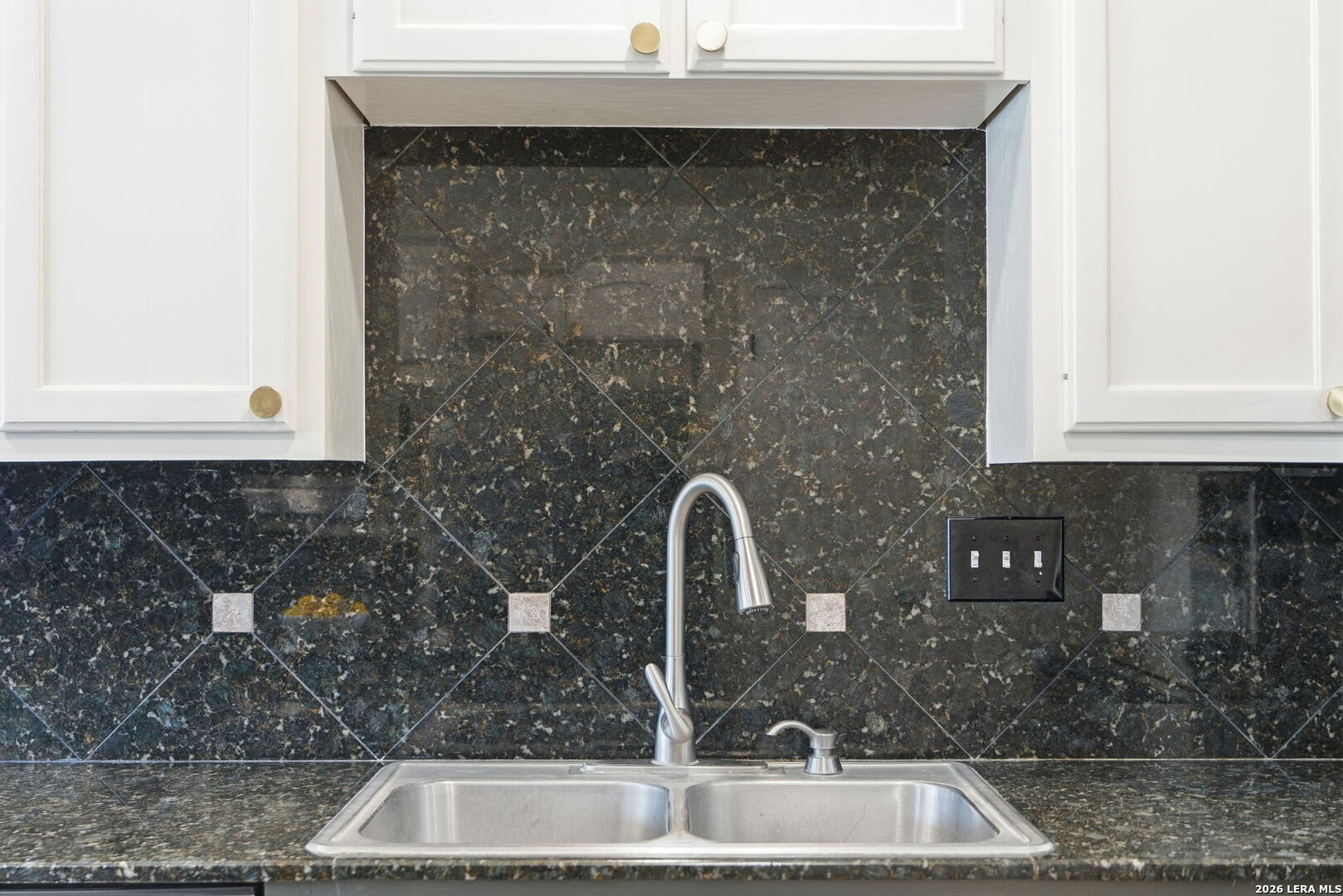 15707 Dawn Crest