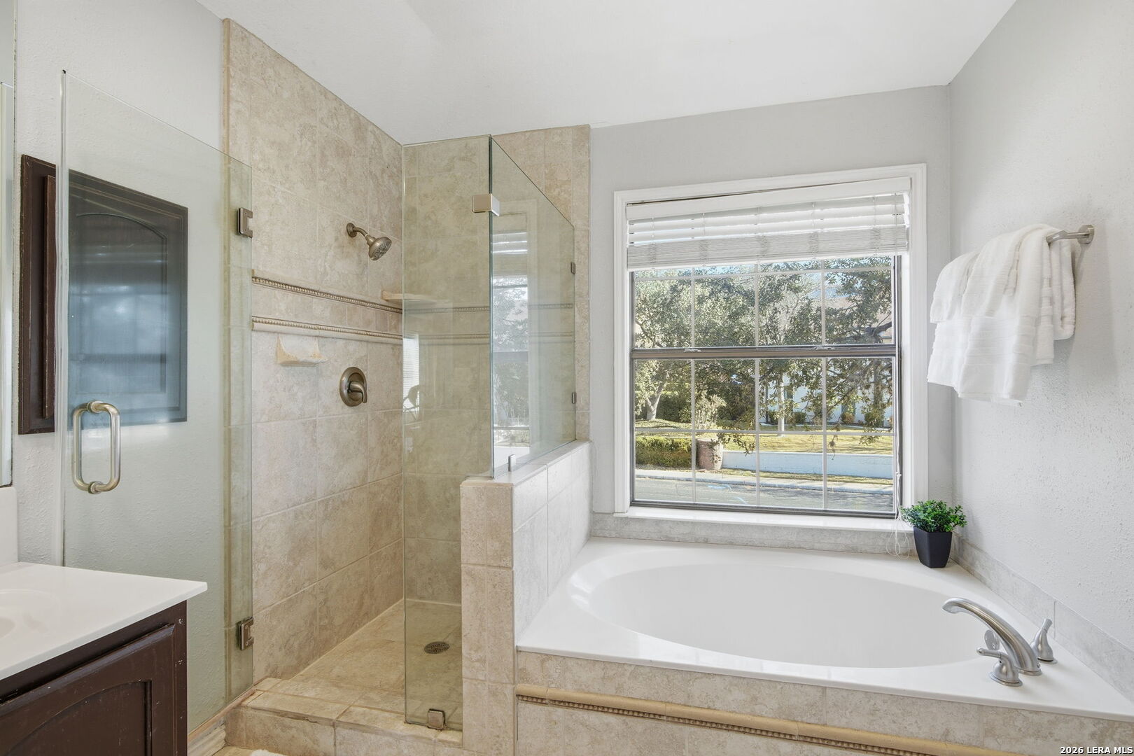 15707 Dawn Crest
