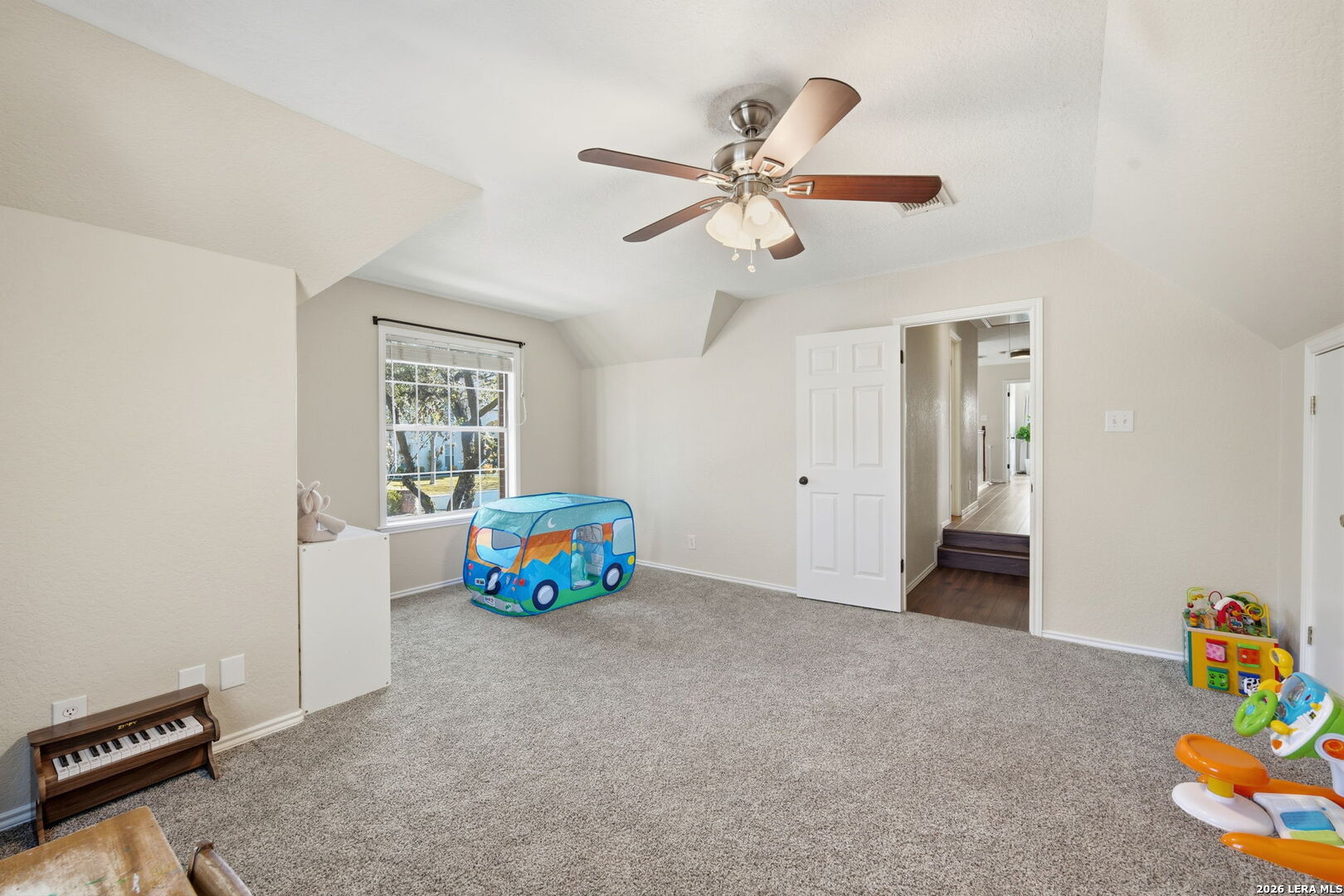 15707 Dawn Crest