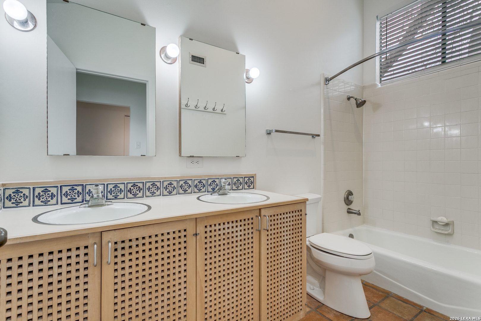 128 Montclair