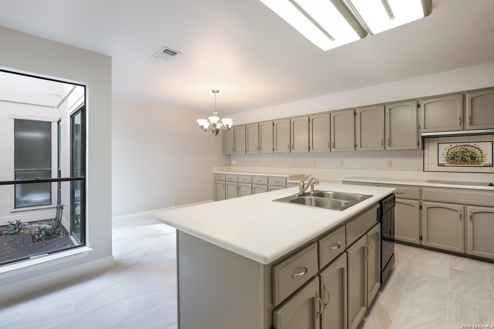 12503 Enfield Park