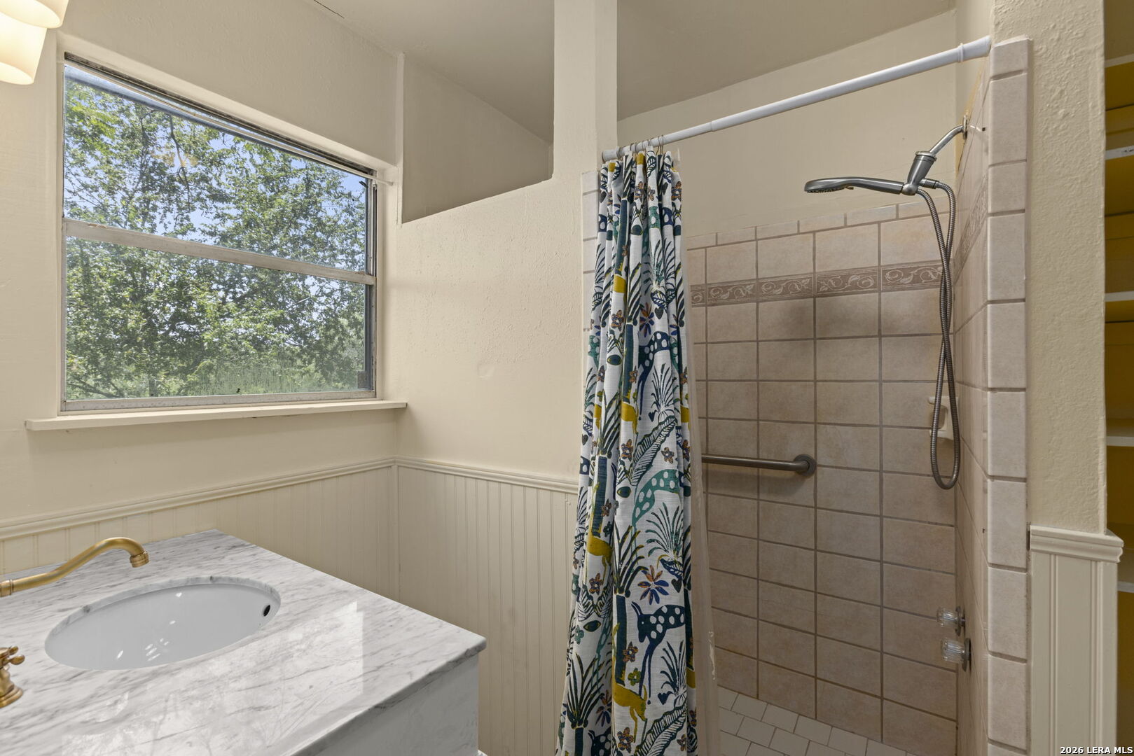 1266 Holbrook