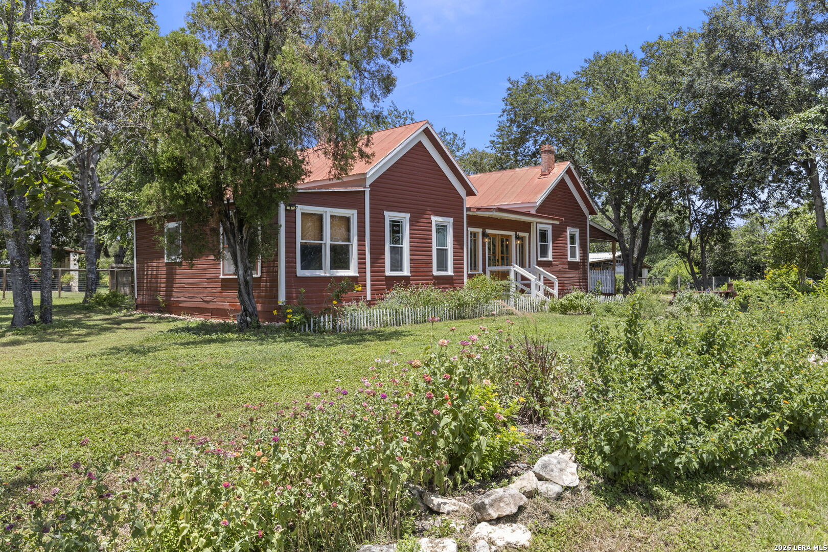 1266 Holbrook