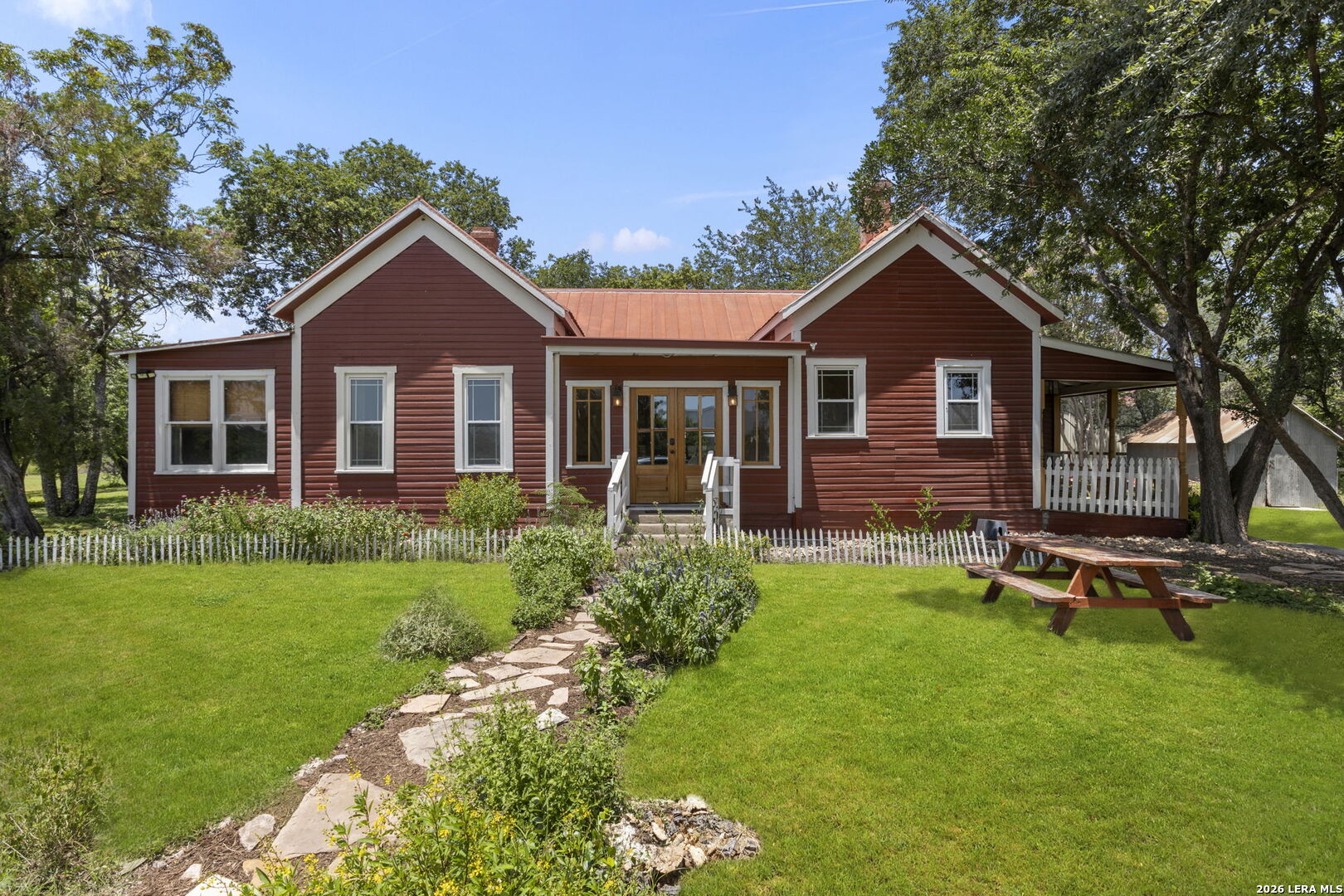 1266 Holbrook