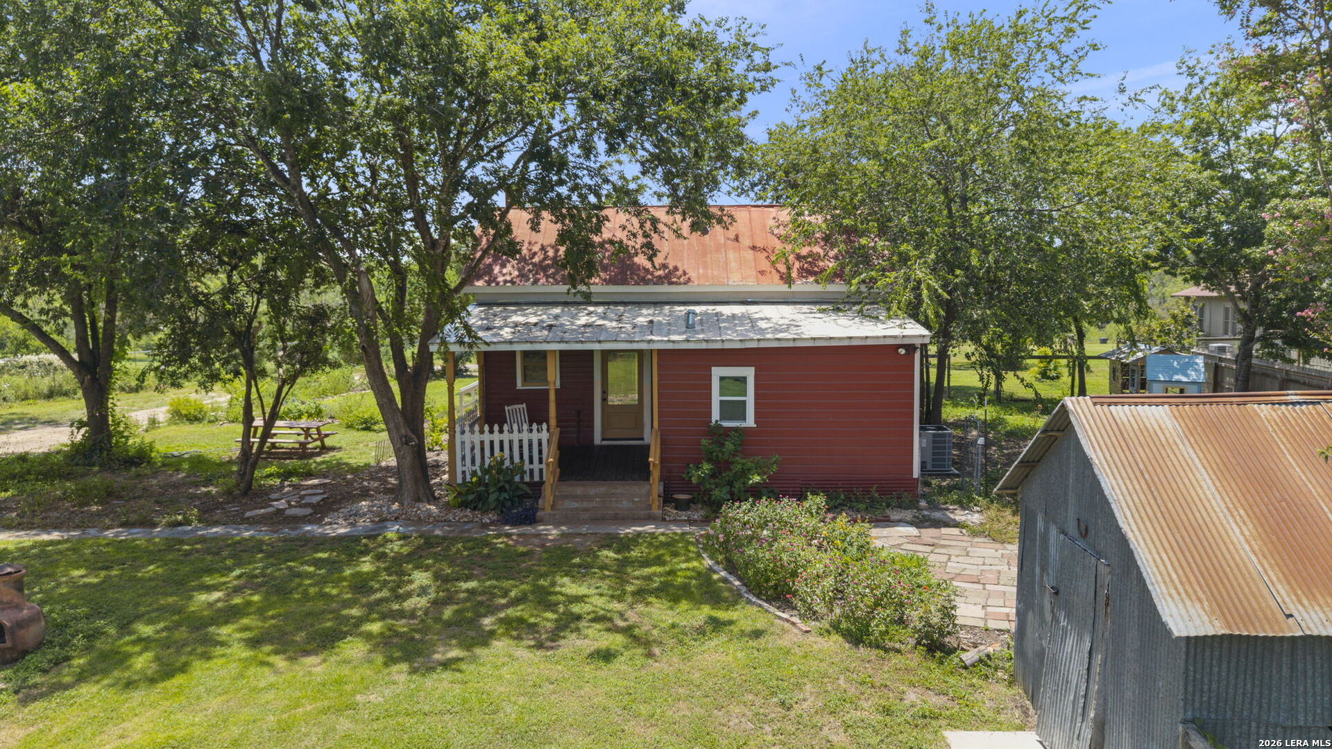 1266 Holbrook