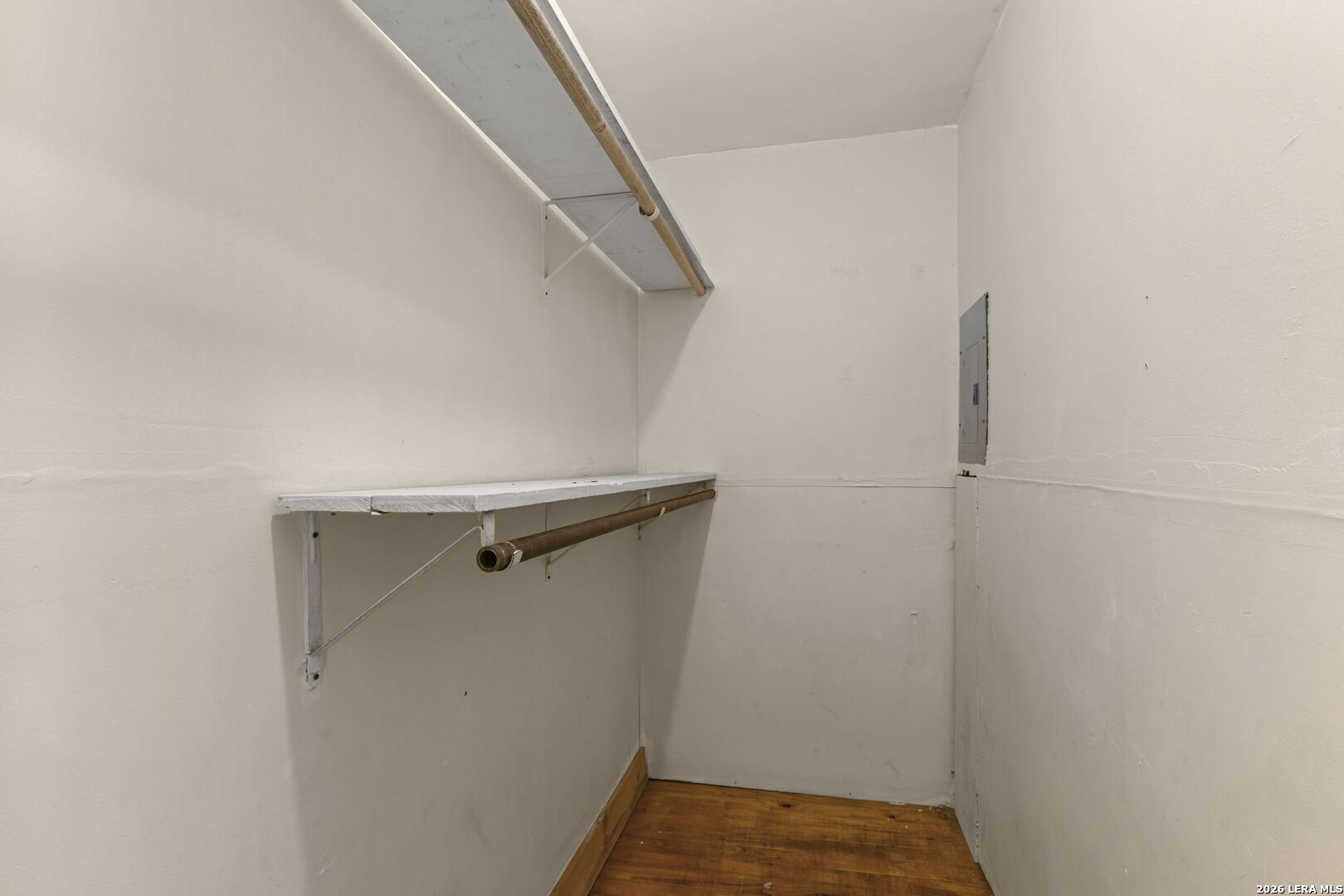 1266 Holbrook