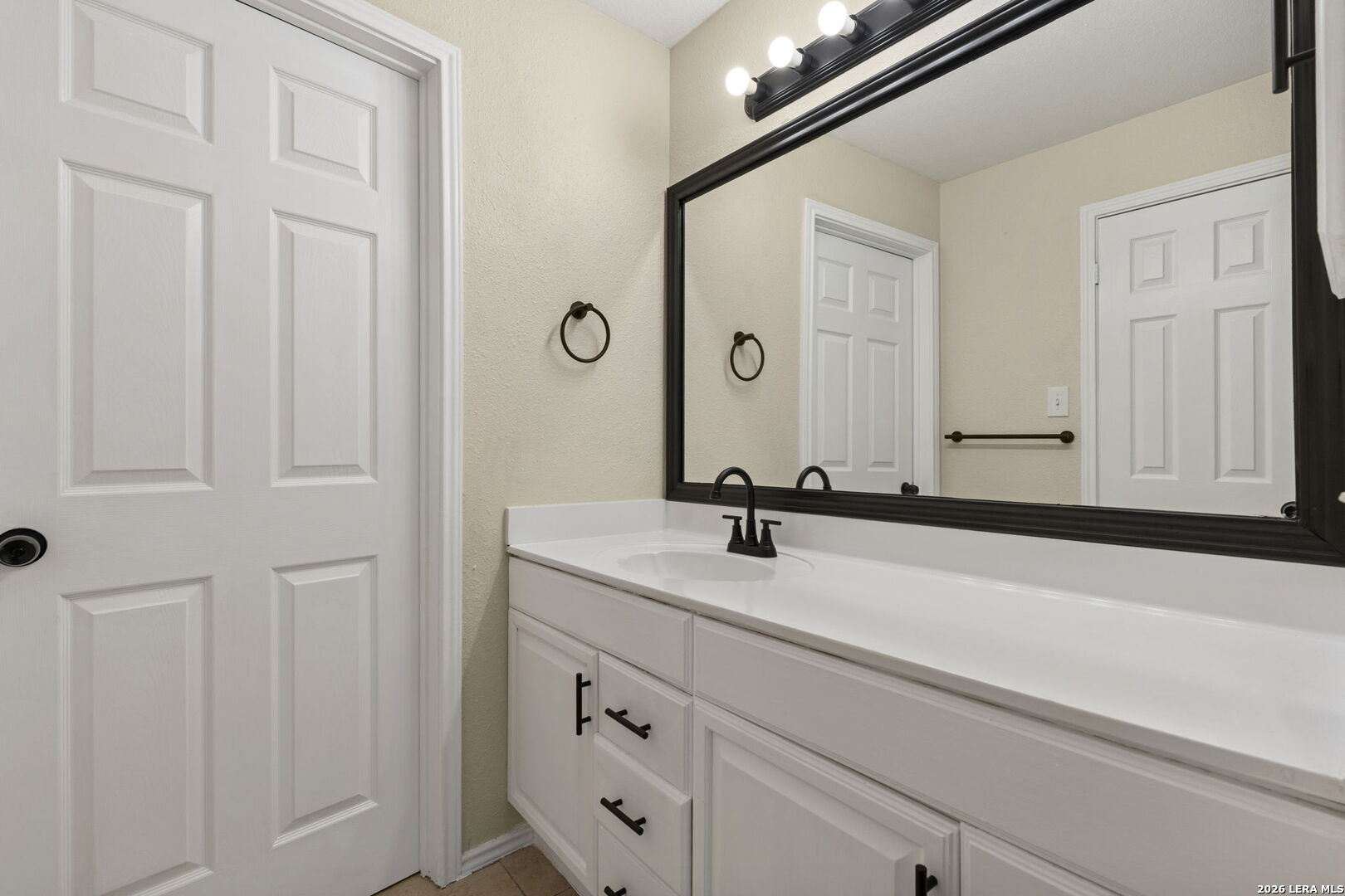 4119 Medical Dr Unit: 208F