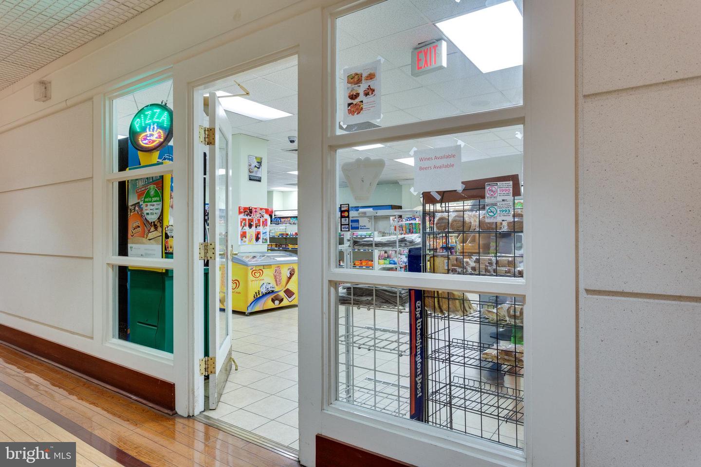 203 Yoakum Pkwy #1721