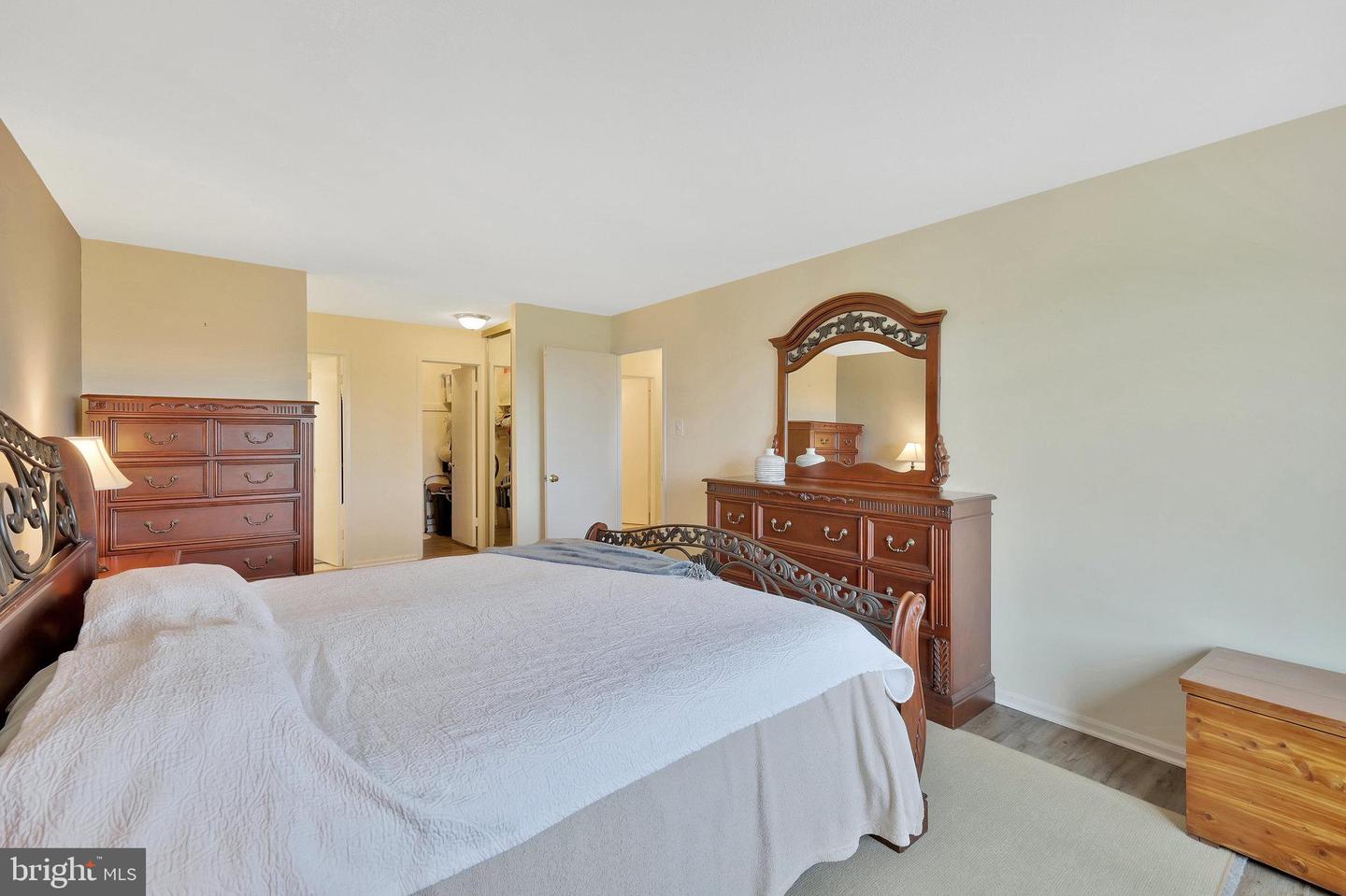 203 Yoakum Pkwy #1721