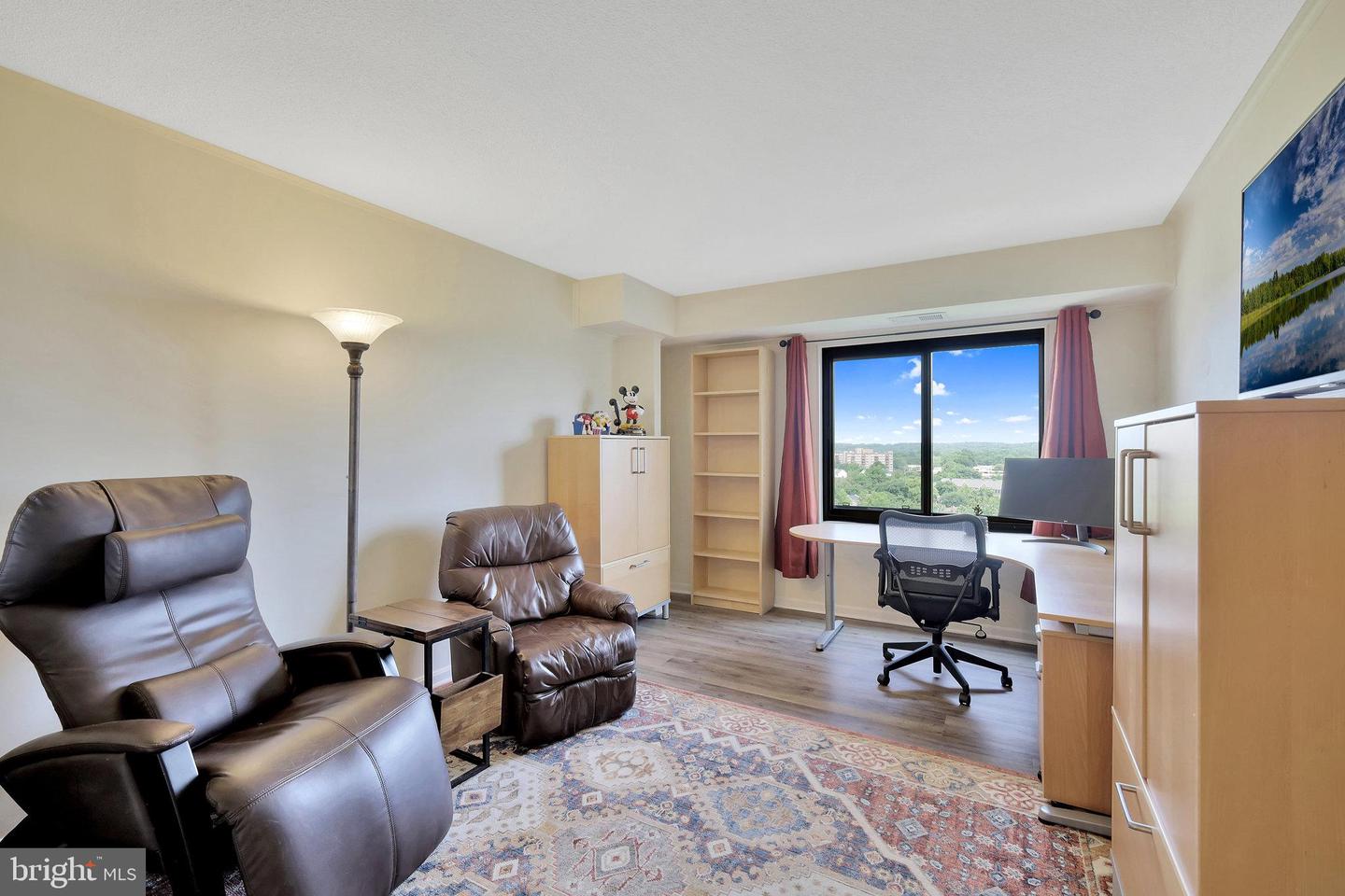 203 Yoakum Pkwy #1721