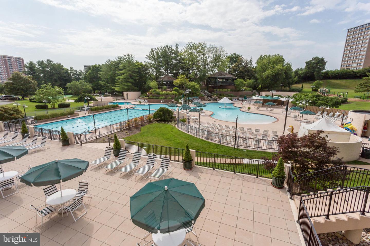 203 Yoakum Pkwy #1721