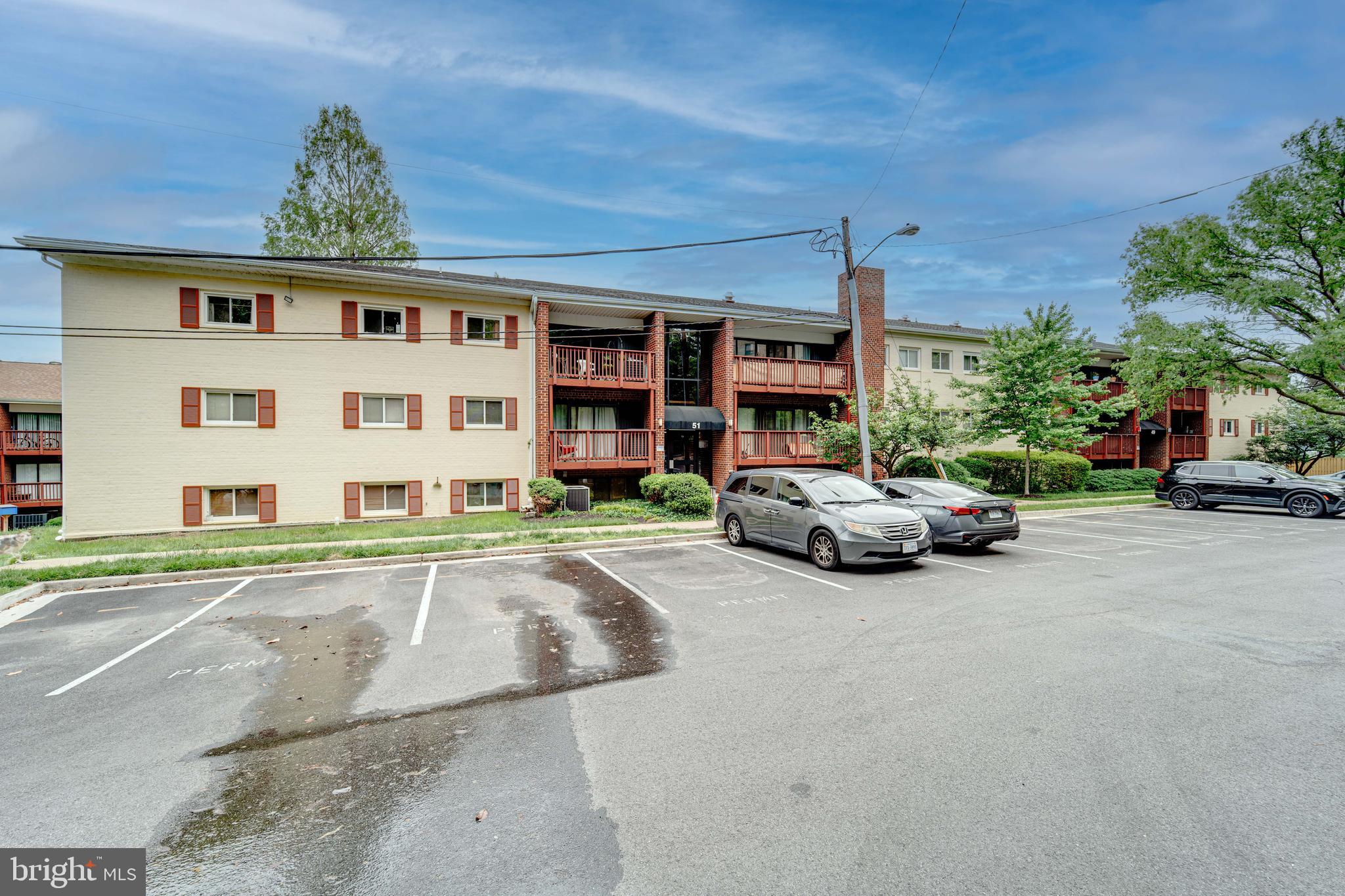 51 SKYHILL ROAD 202