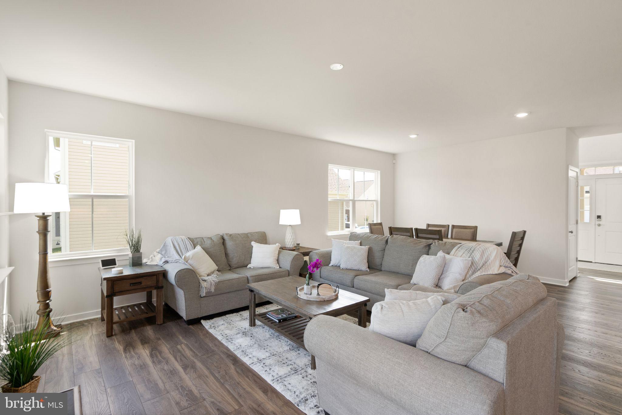 2107 Berwick Dr