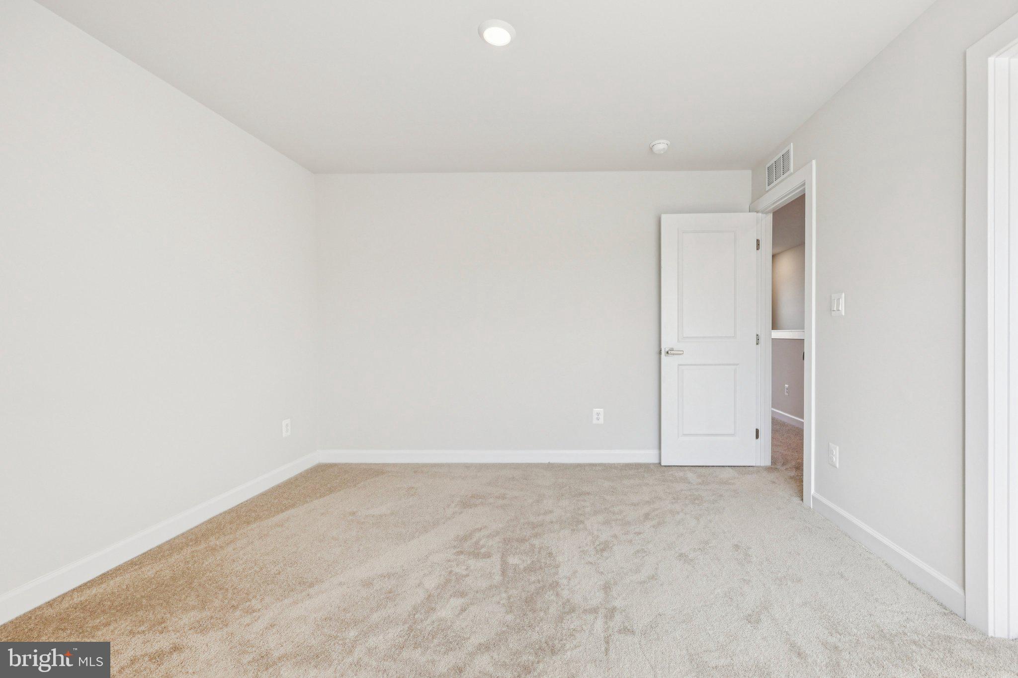 3821 TUSSICA WAY