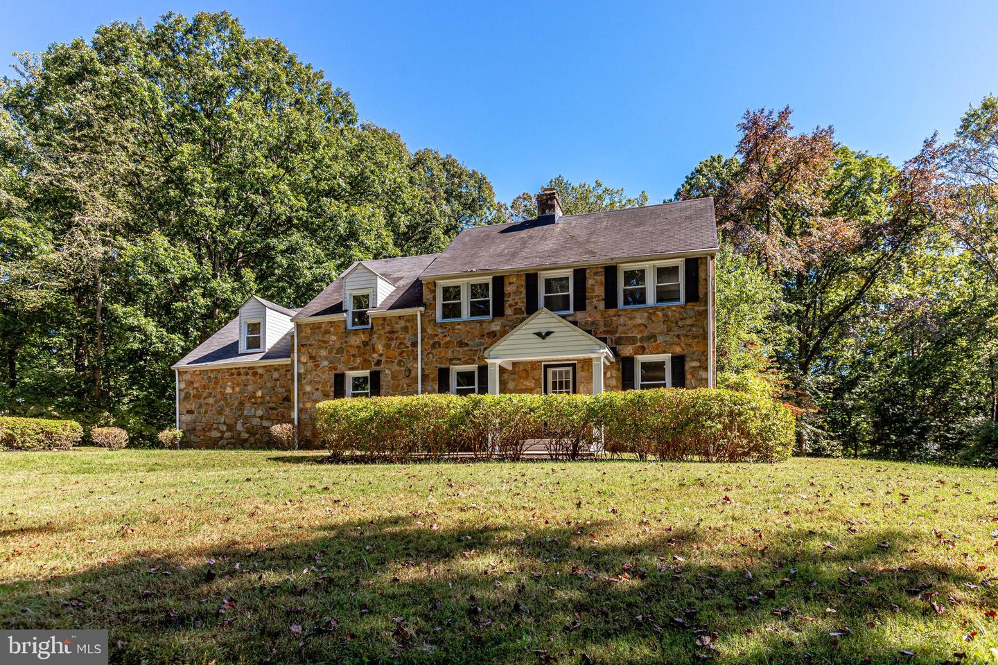 6087 Dumfries Rd