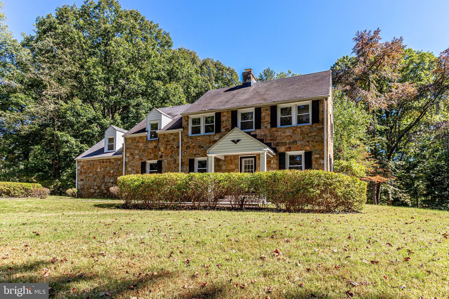 6087 Dumfries Rd